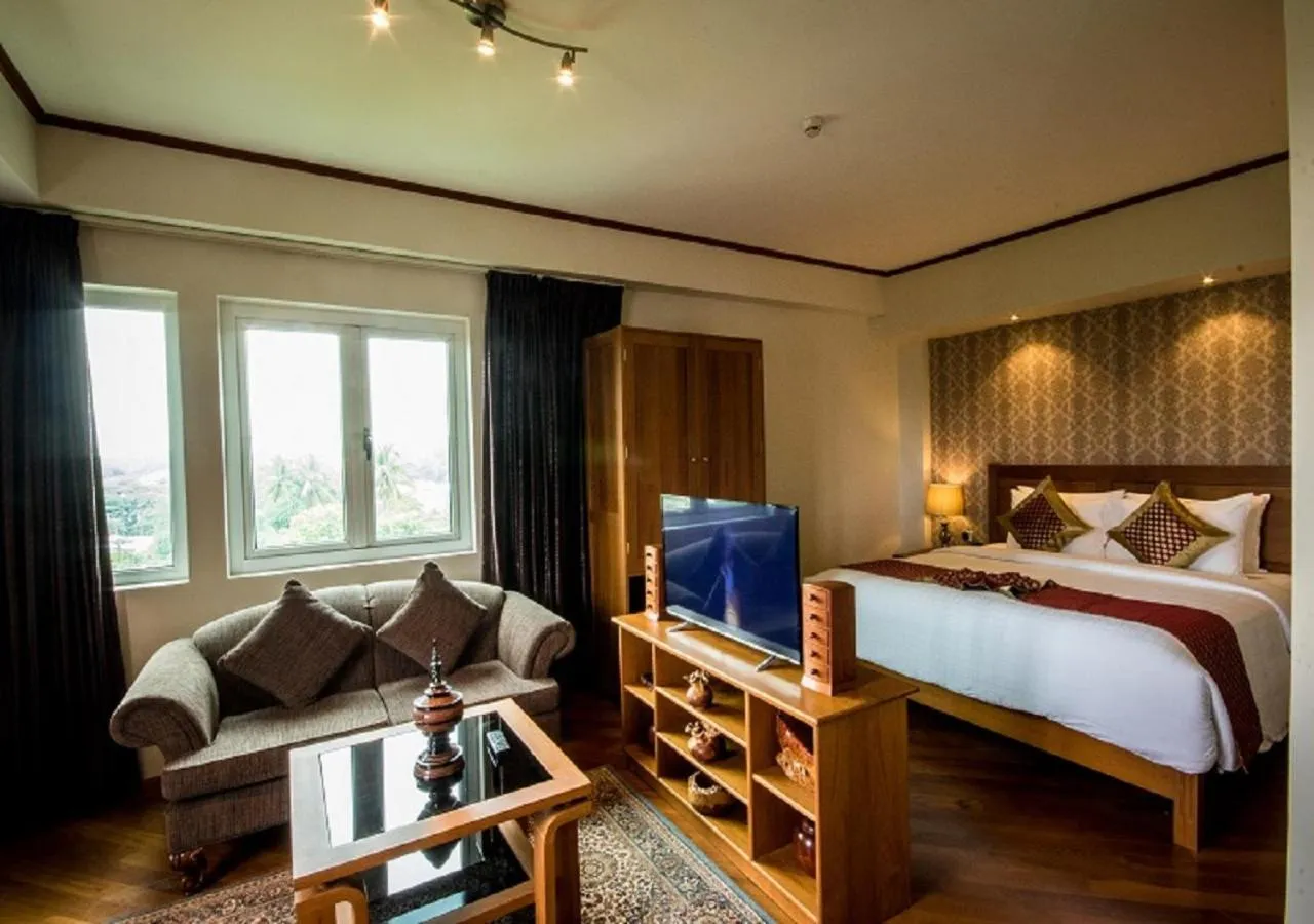 Bed in Hotel Shwe Yee