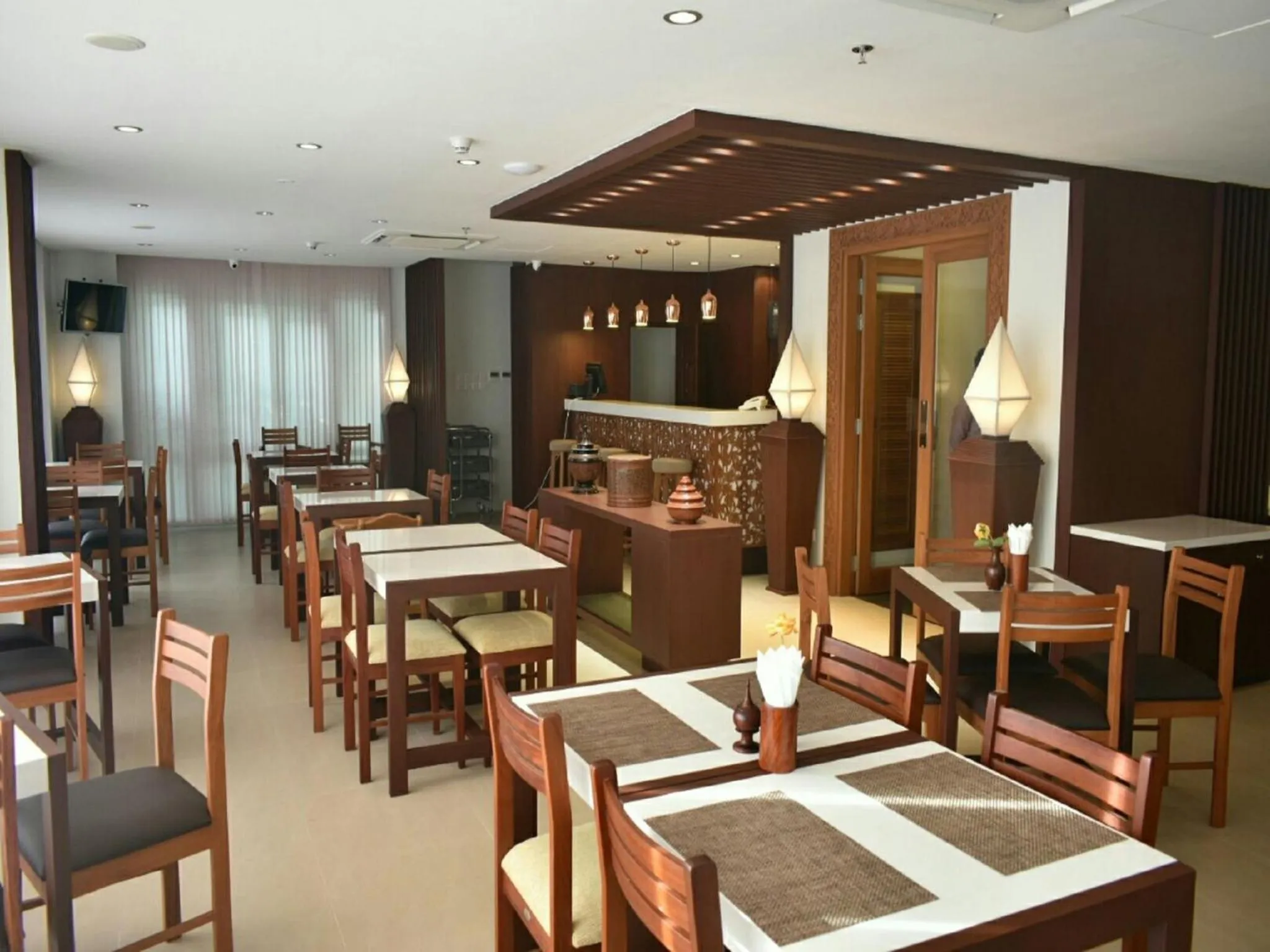 Dining area in Hotel Shwe Yee