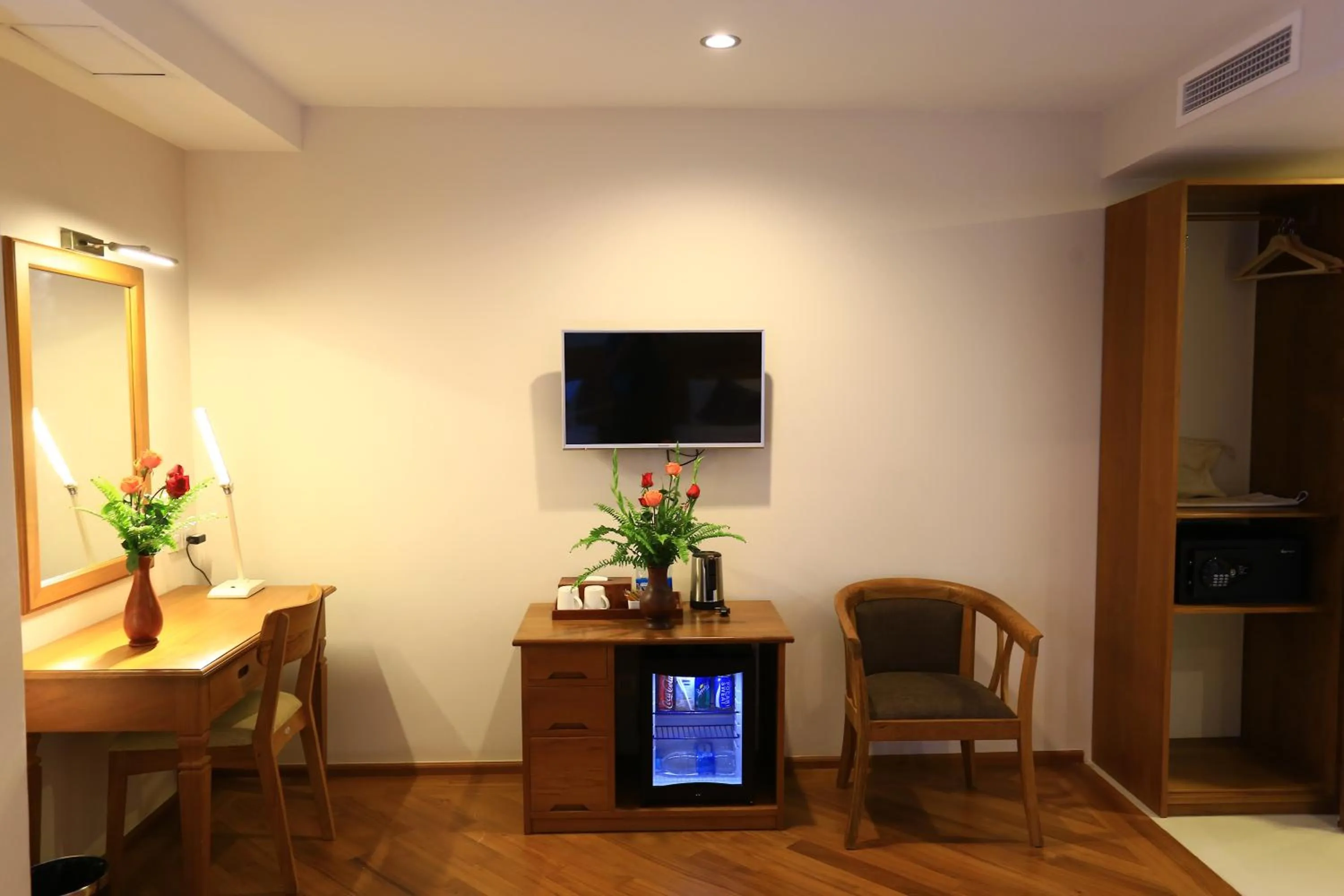 Seating area in Hotel Shwe Yee