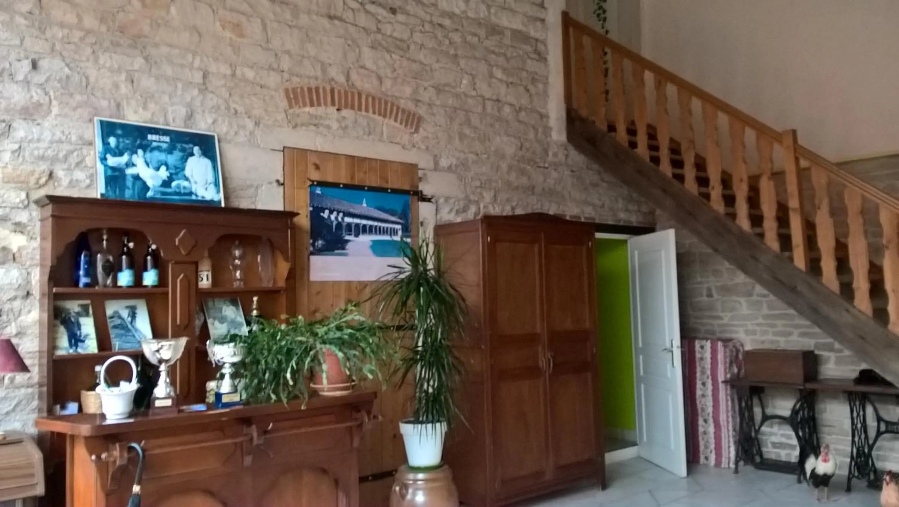 Facade/entrance in La ferme du Grand Faubourg