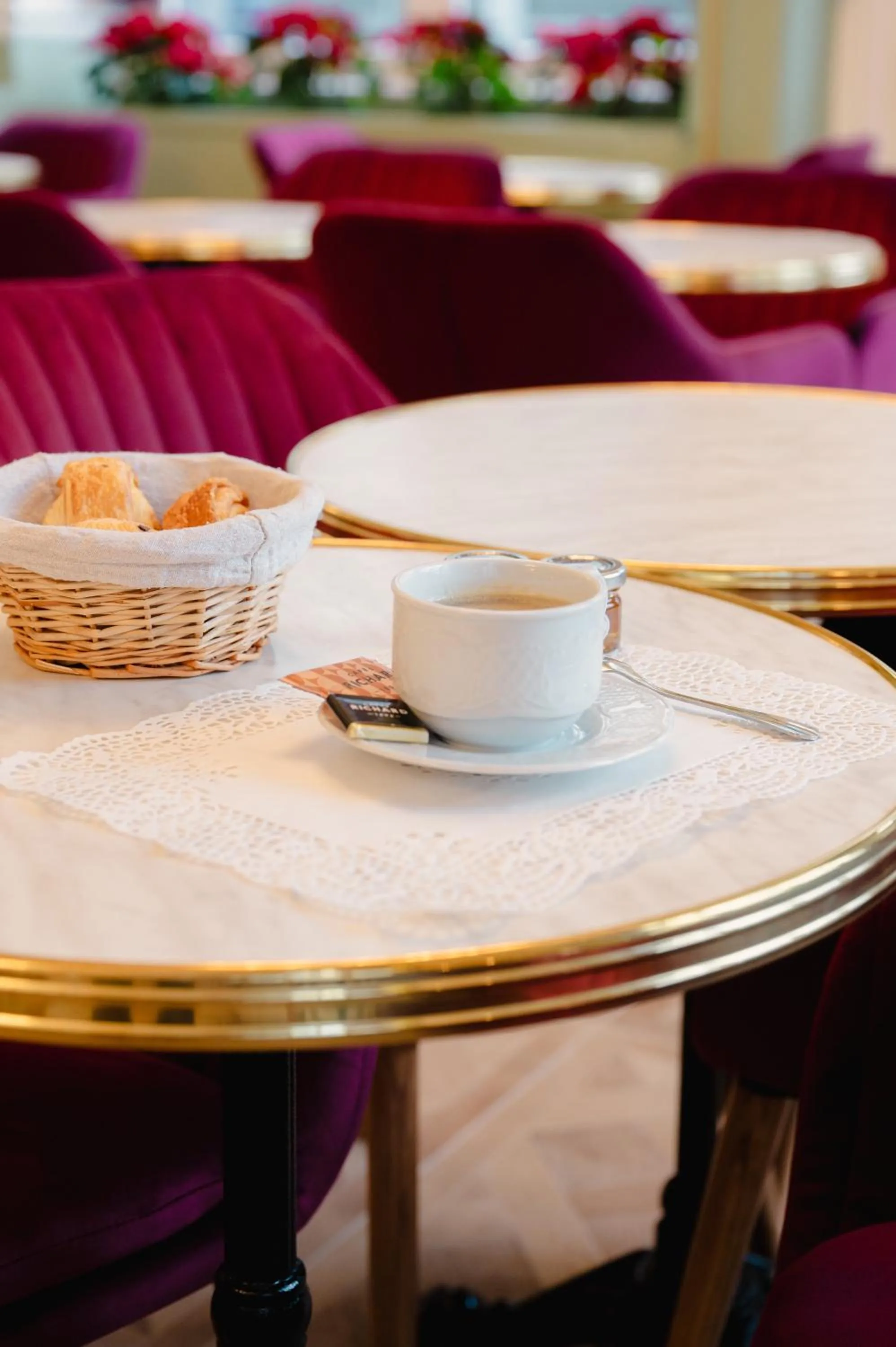 Food and drinks in Grand Hôtel de l'Europe - Morlaix Centre