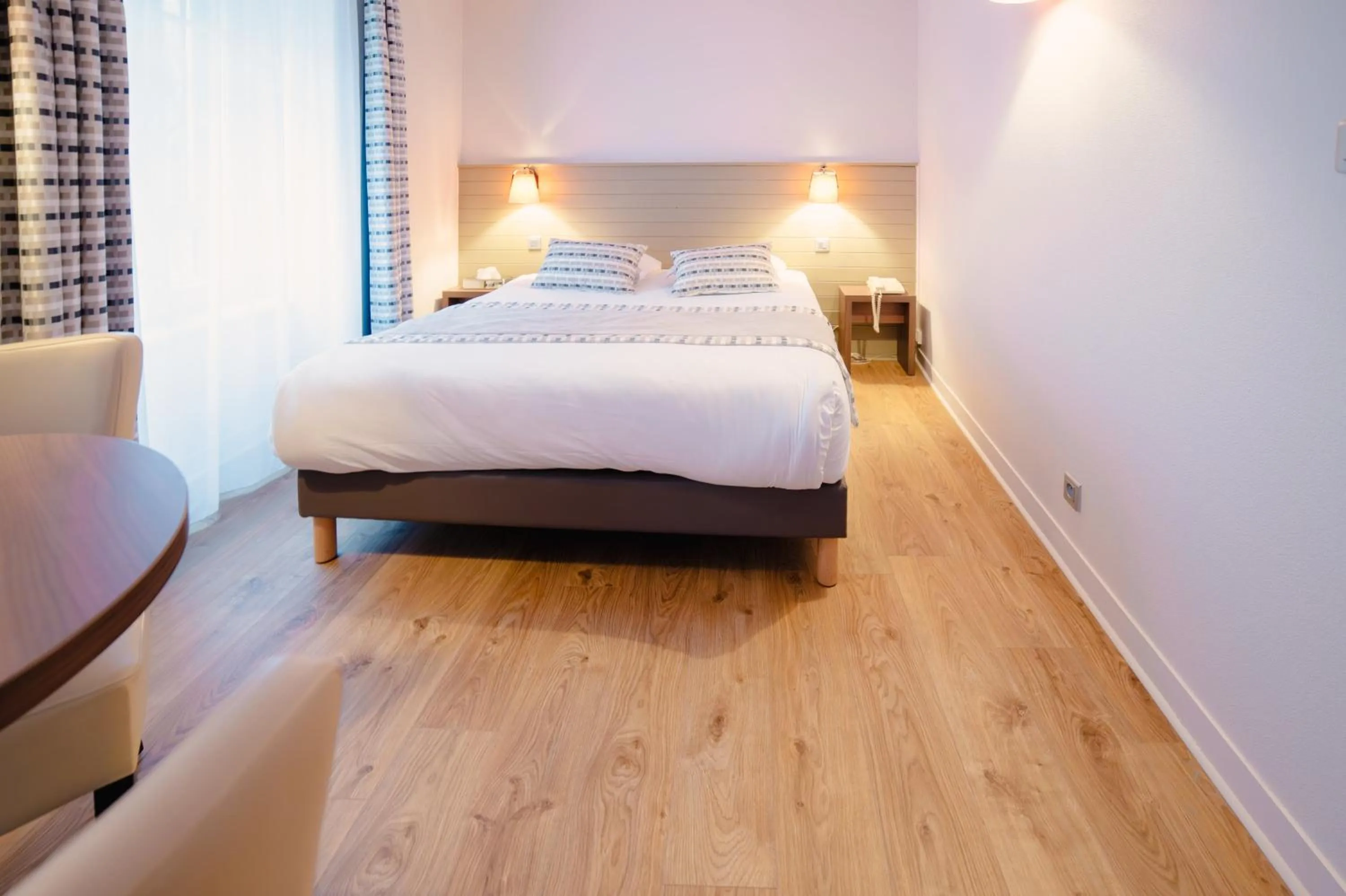 Bed in Grand Hôtel de l'Europe - Morlaix Centre