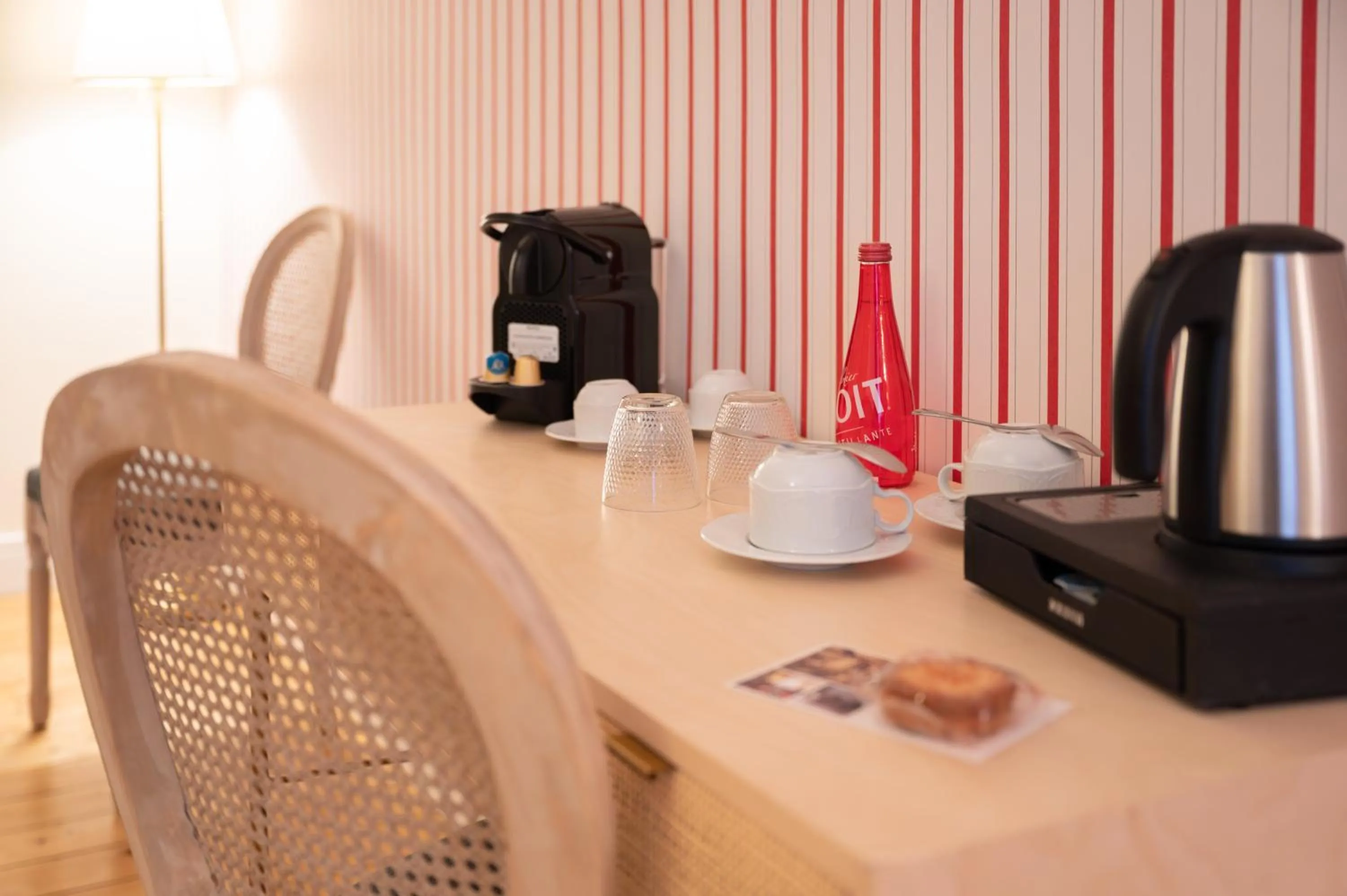Coffee/tea facilities in Grand Hôtel de l'Europe - Morlaix Centre