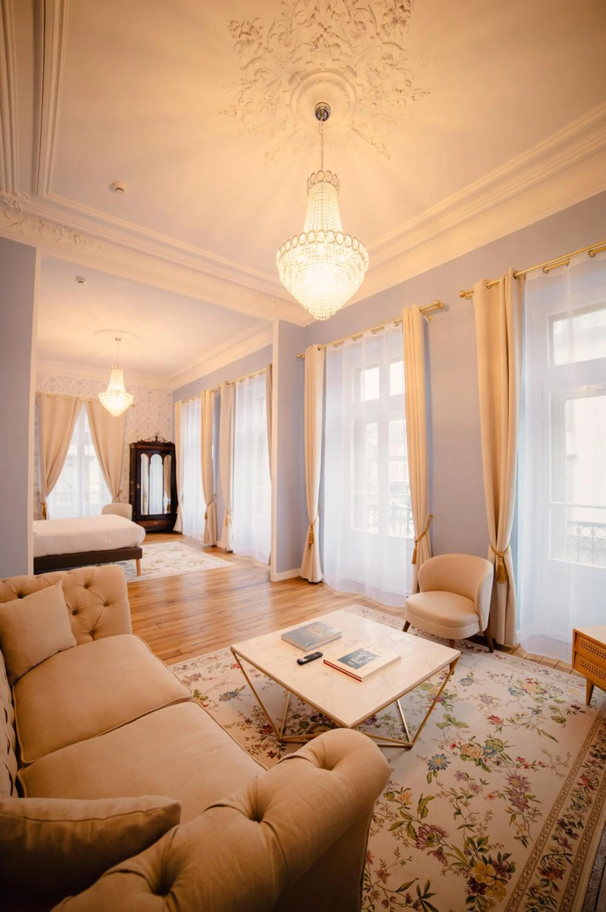 Photo of the whole room, Bed in Grand Hôtel de l'Europe - Morlaix Centre