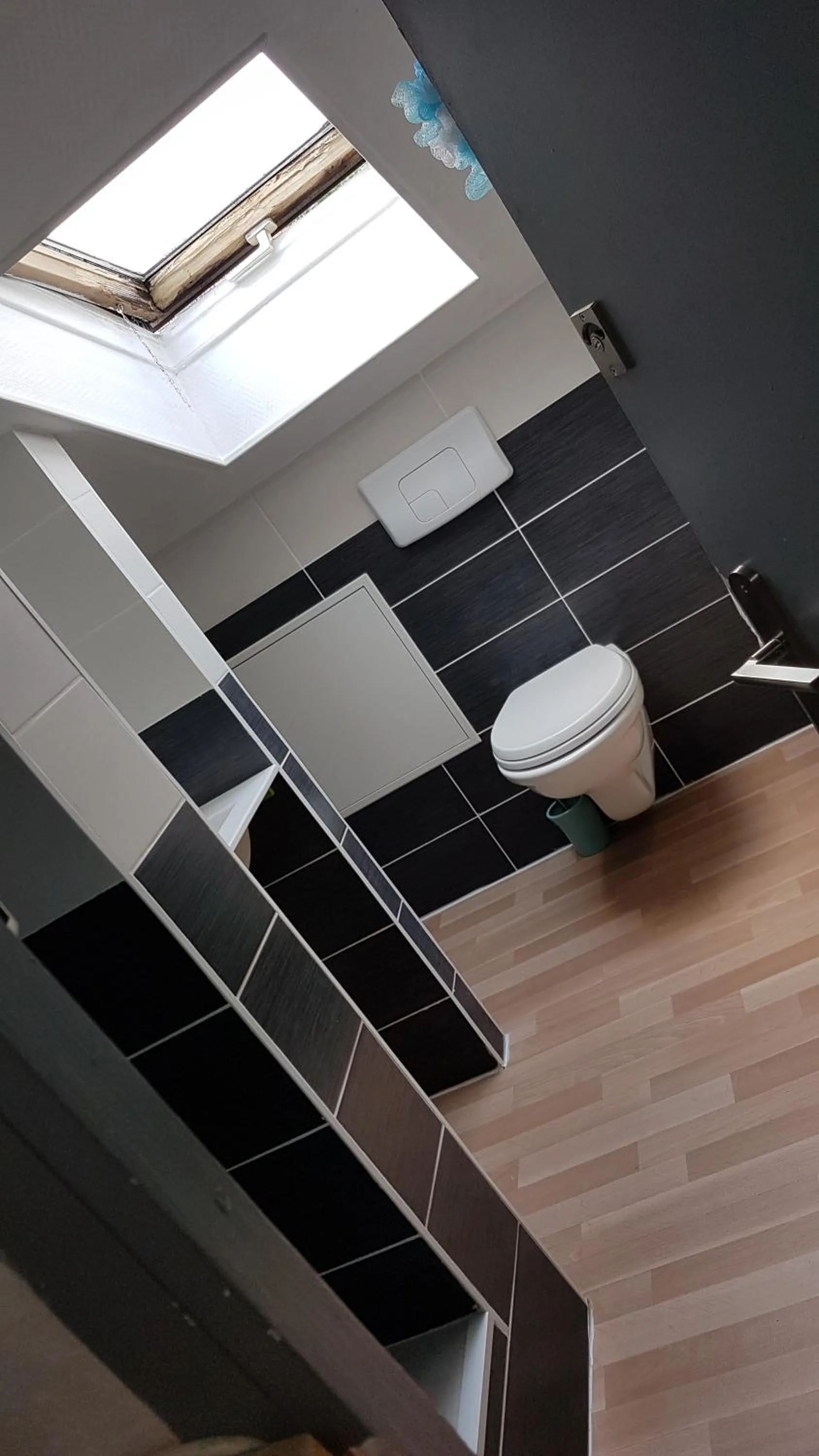 Bathroom in NancyRoom