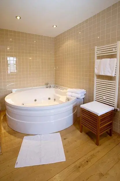 Standard Suite in Hotel y apartamentos rurales L'Anceo Standard Suite in Hotel y apartamentos rurales L'Anceo