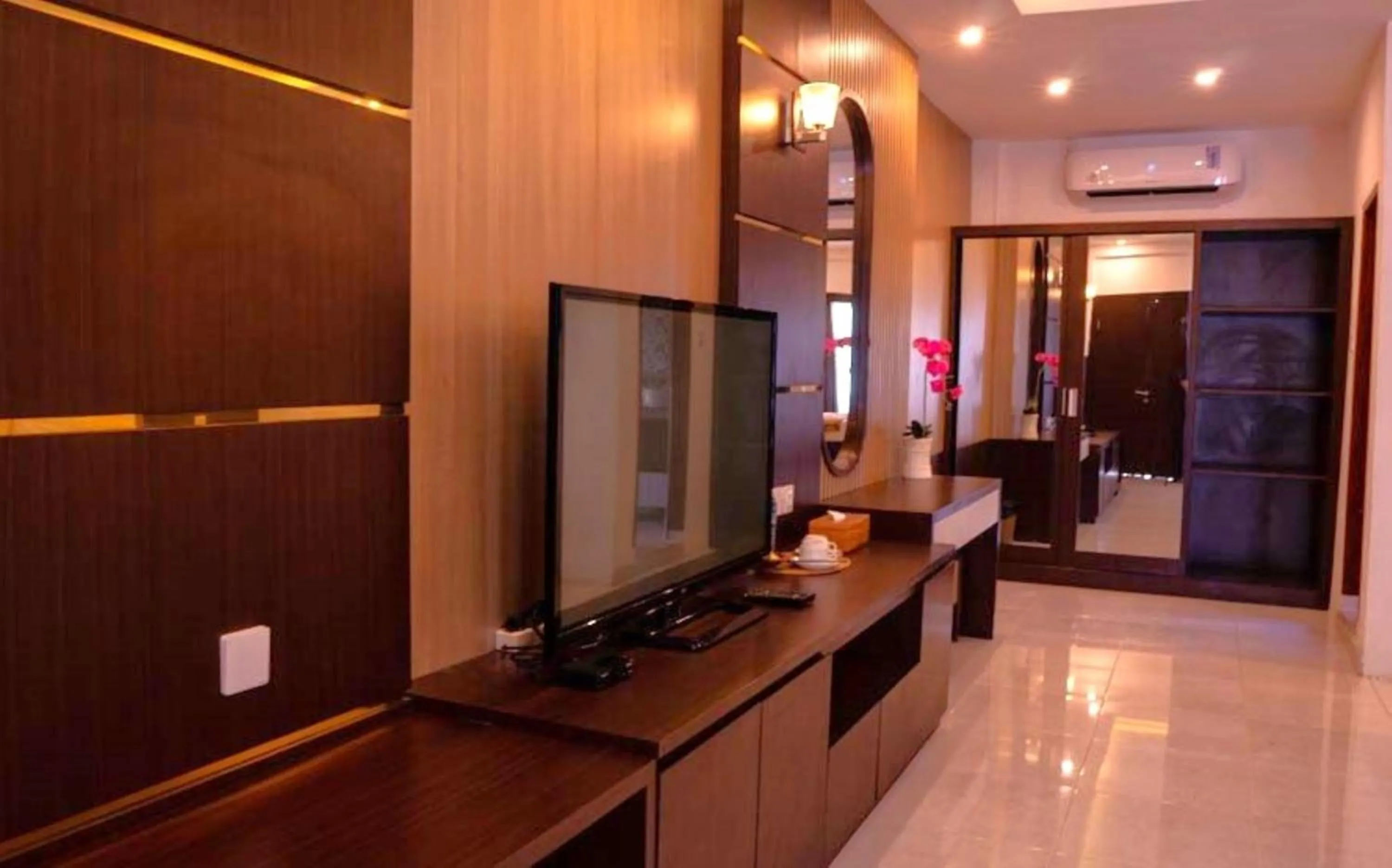 TV and multimedia in Diva Lombok Resort