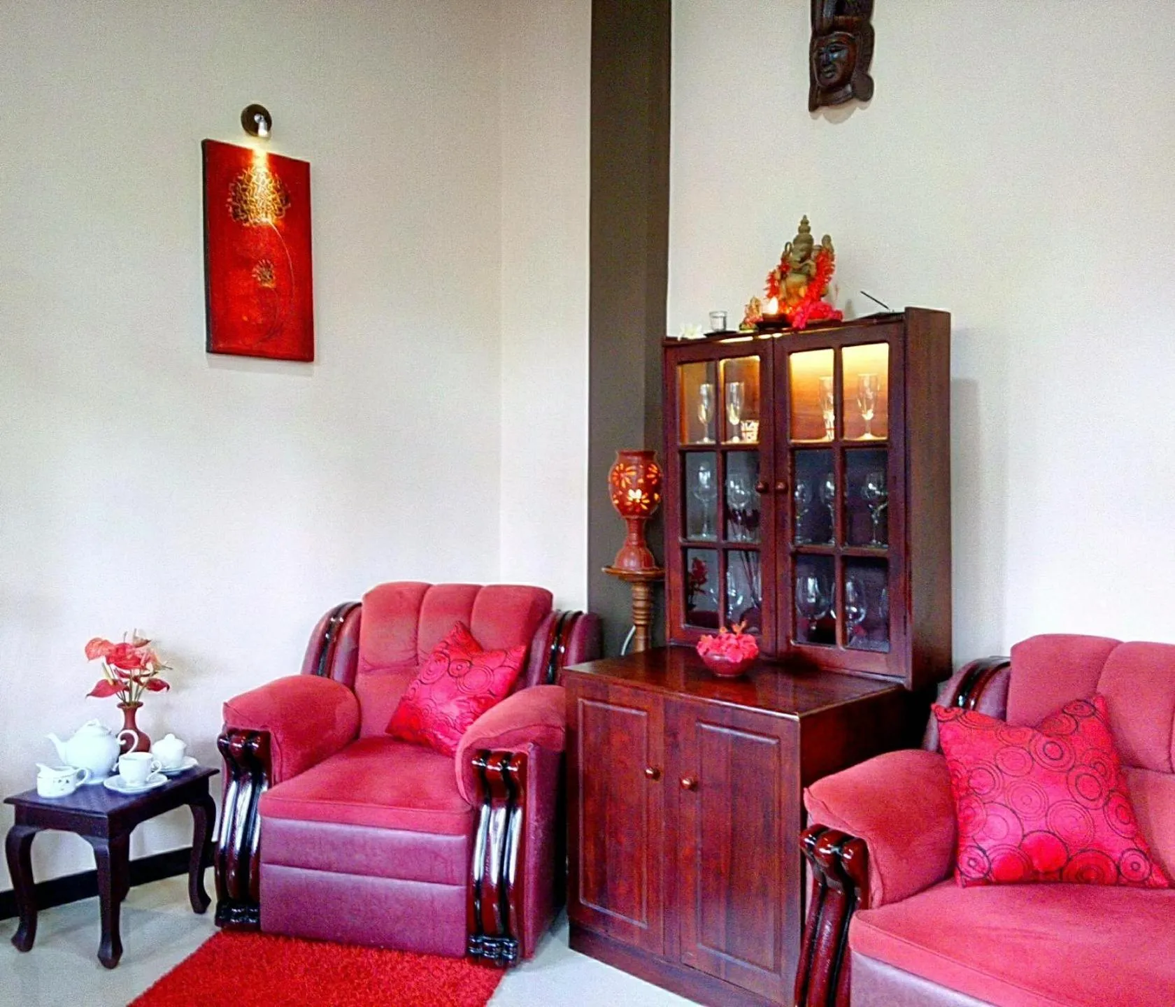 Communal lounge/ TV room in Sri Lancashire Guest House
