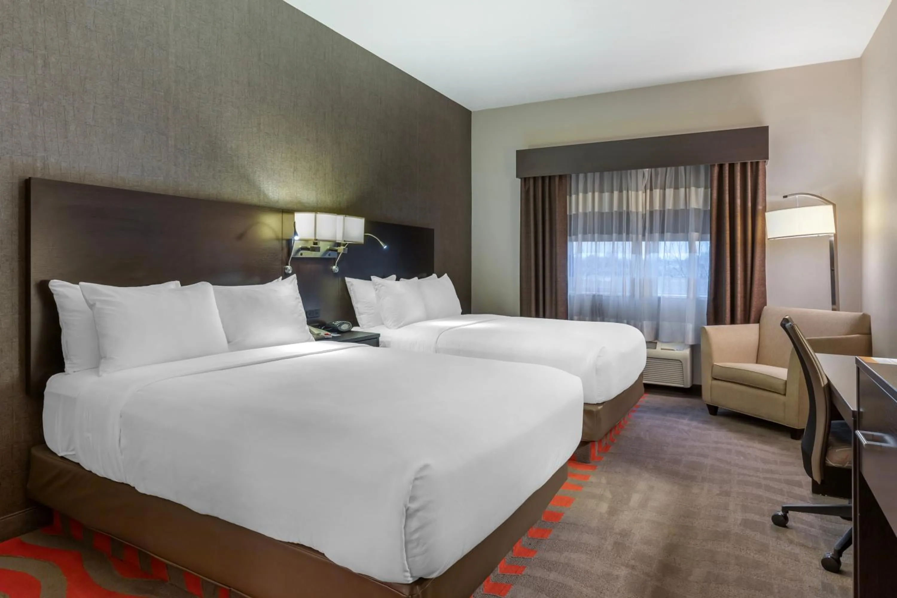 Bed in Comfort Suites