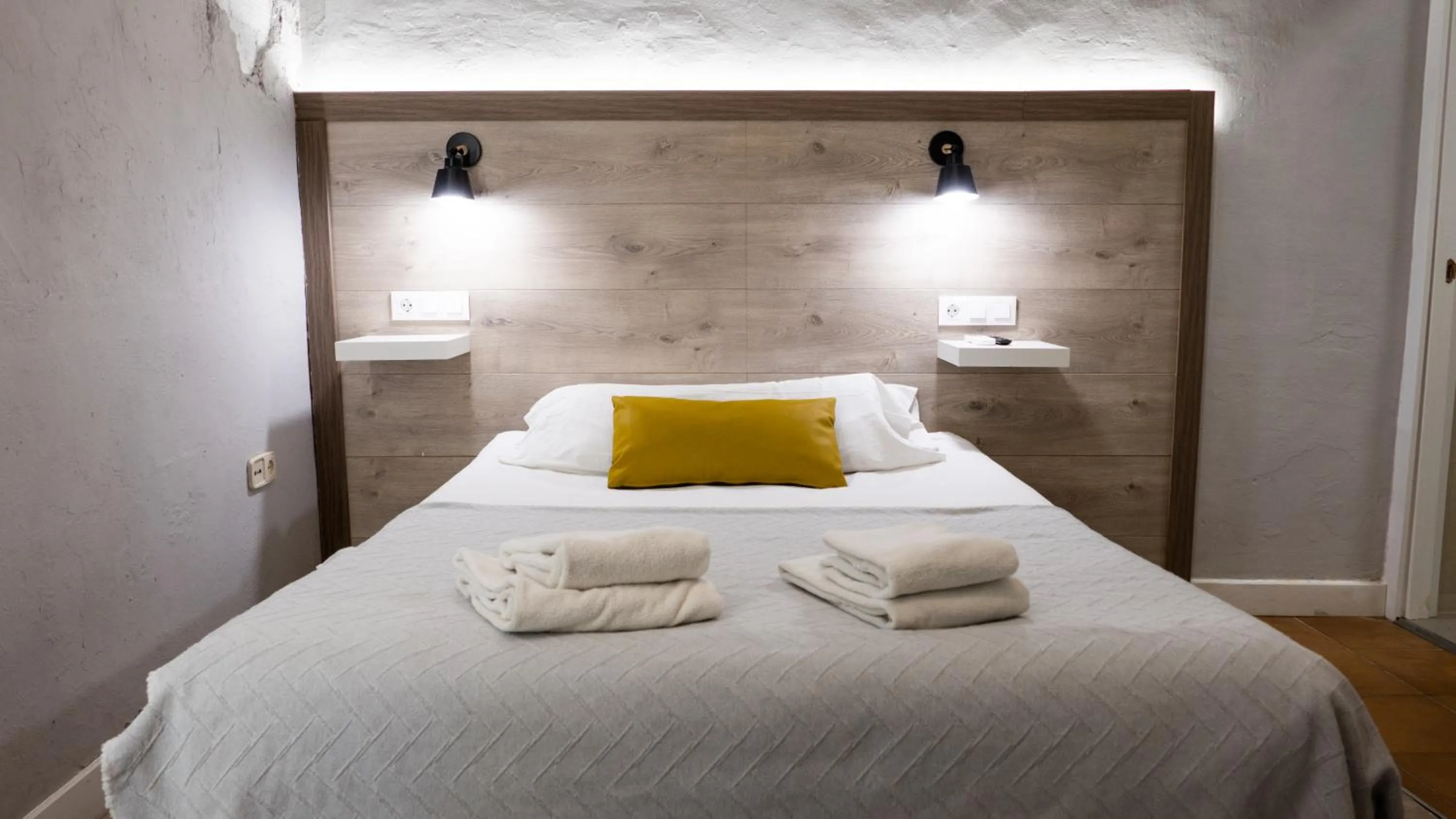 Bed in Gala Placida 1923