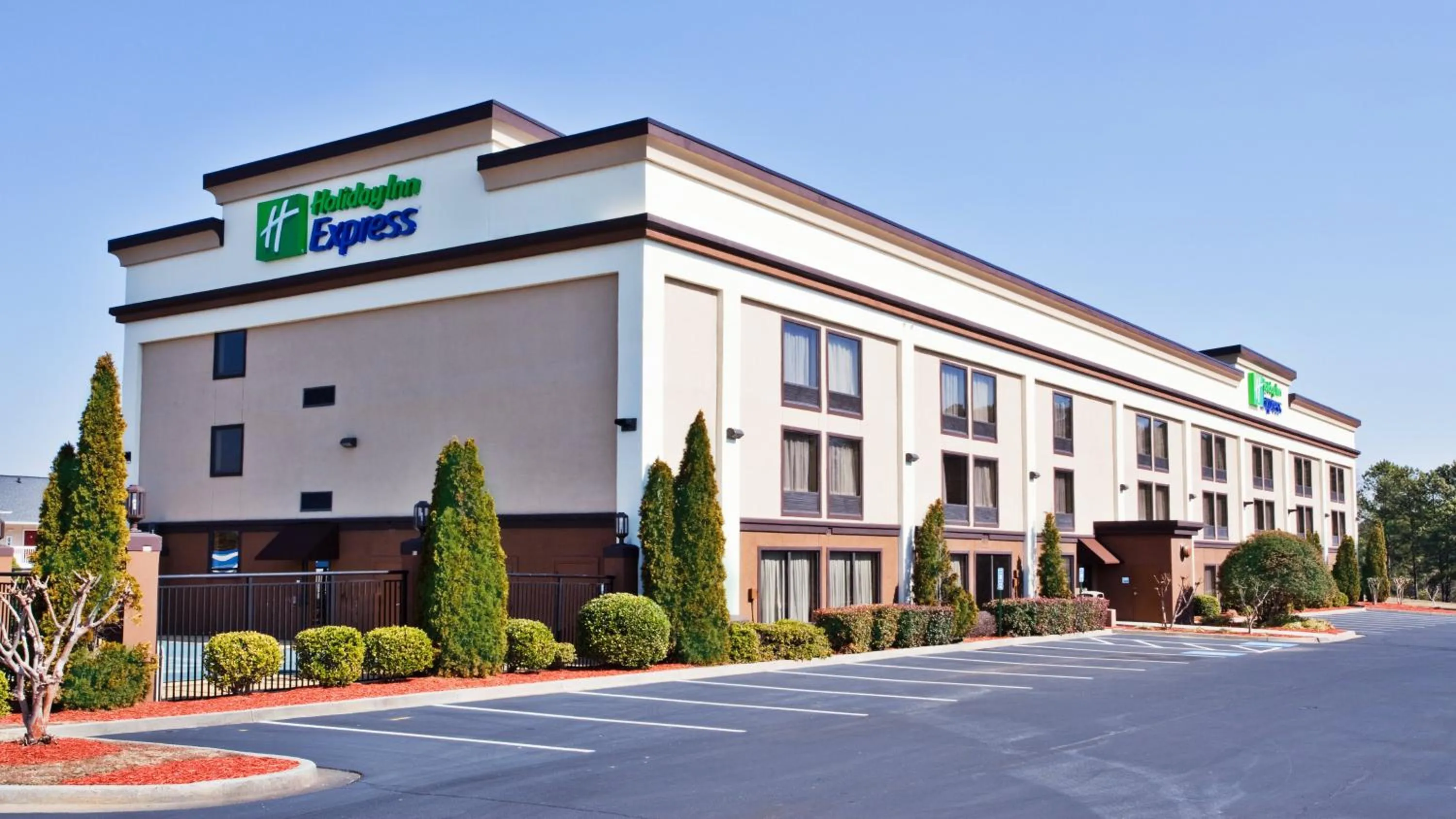 Property building in Holiday Inn Express Peachtree Corners-Norcross by IHG