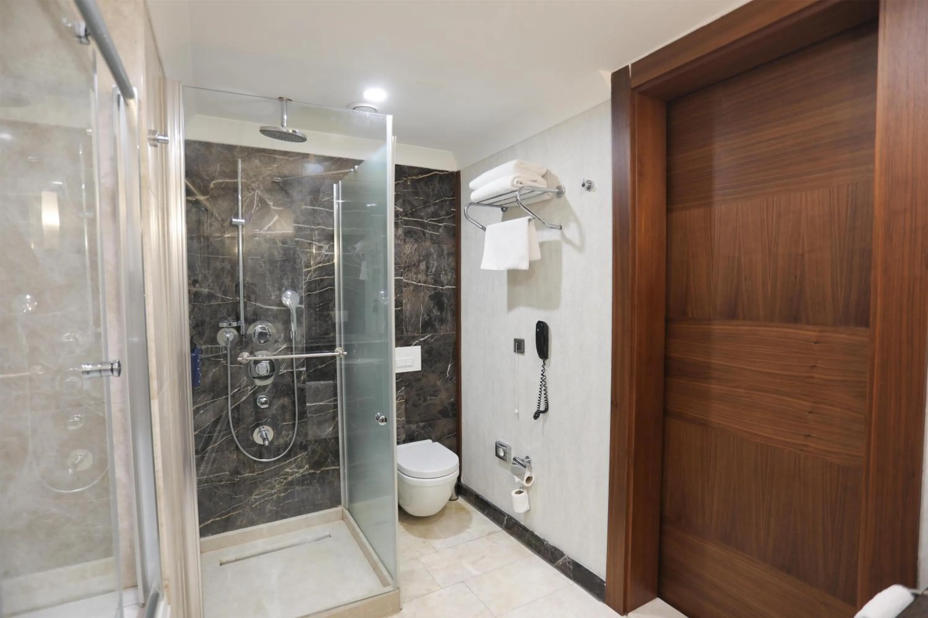 Bathroom in Radisson Blu Hotel, Diyarbakir