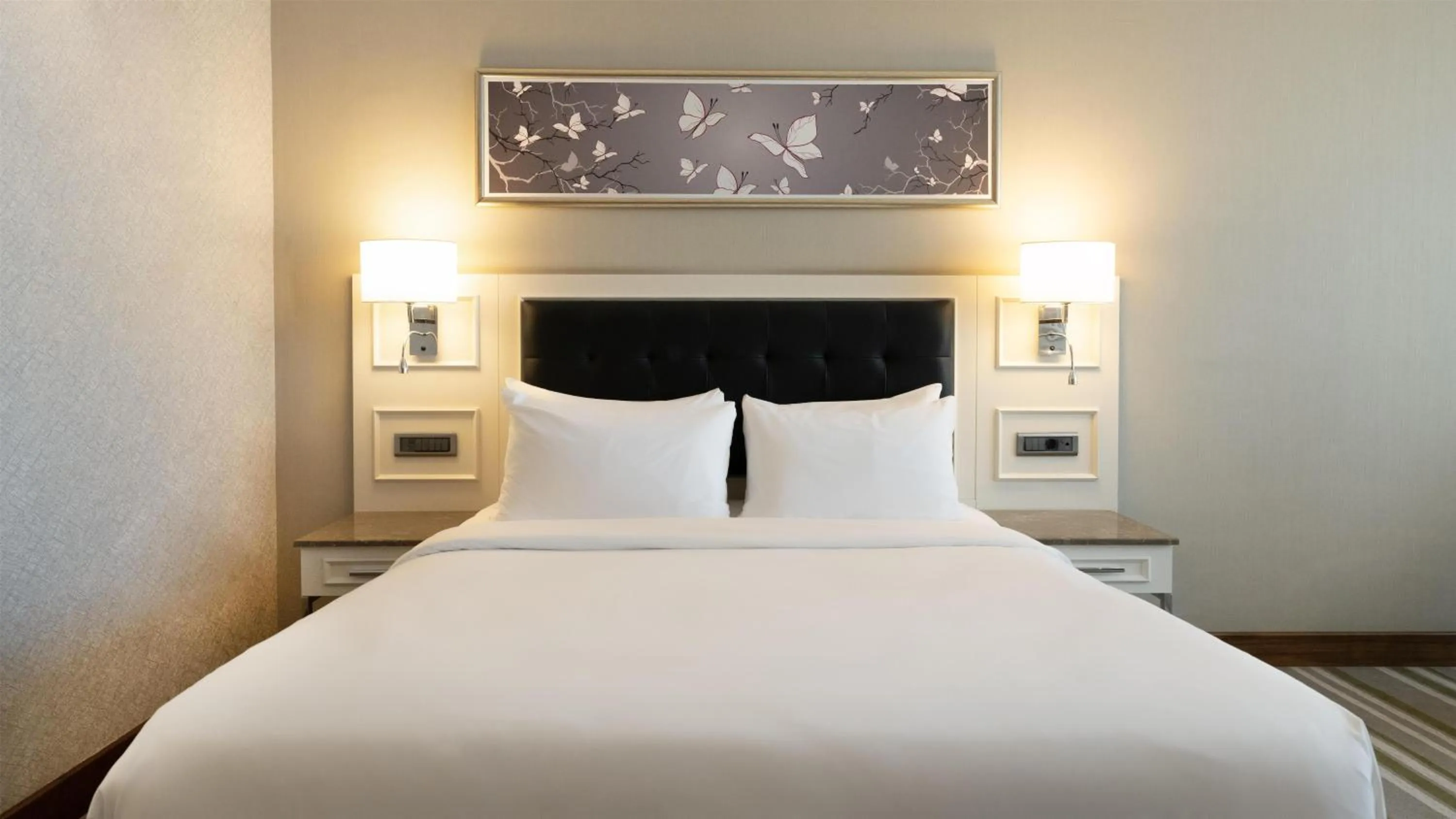 Bedroom, Bed in Radisson Blu Hotel, Diyarbakir