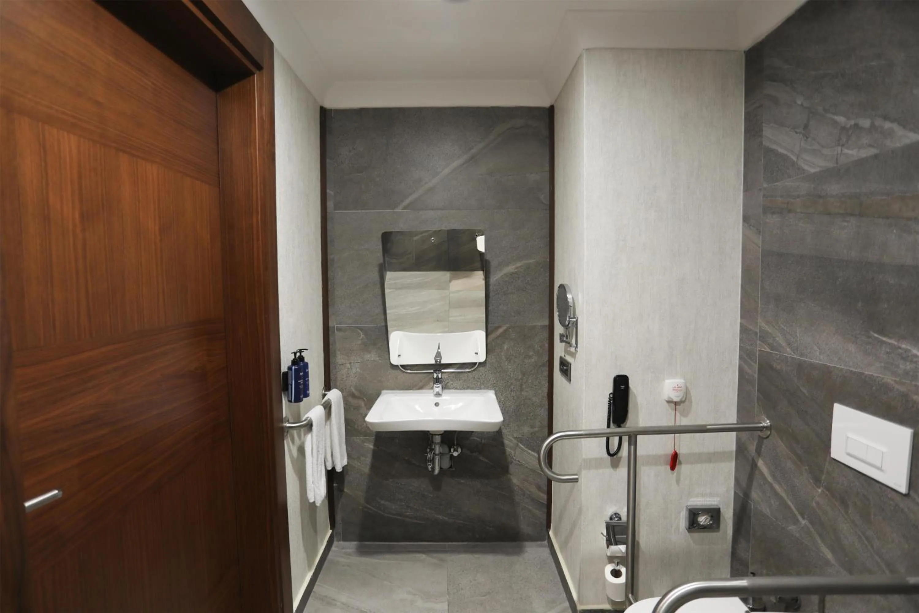 Bathroom in Radisson Blu Hotel, Diyarbakir