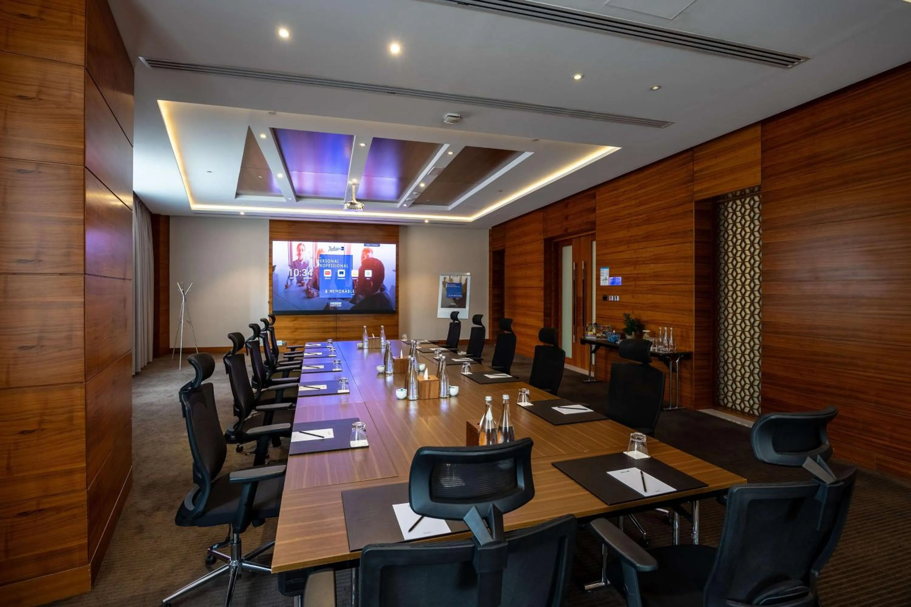 Meeting/conference room in Radisson Blu Hotel, Dubai Waterfront