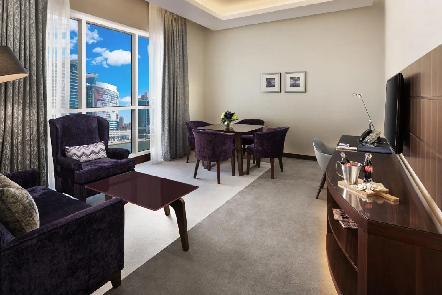 Living room in Radisson Blu Hotel, Dubai Waterfront