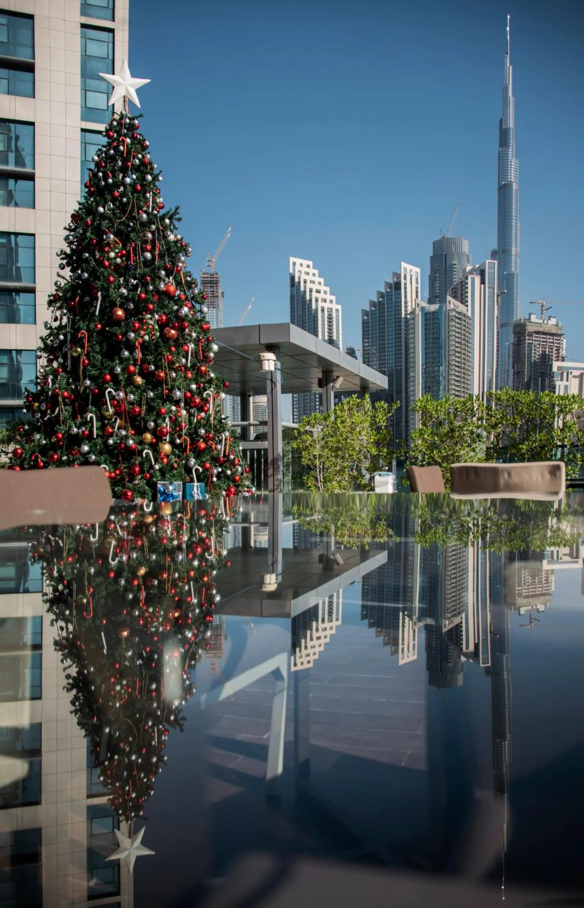 Restaurant/places to eat in Radisson Blu Hotel, Dubai Waterfront