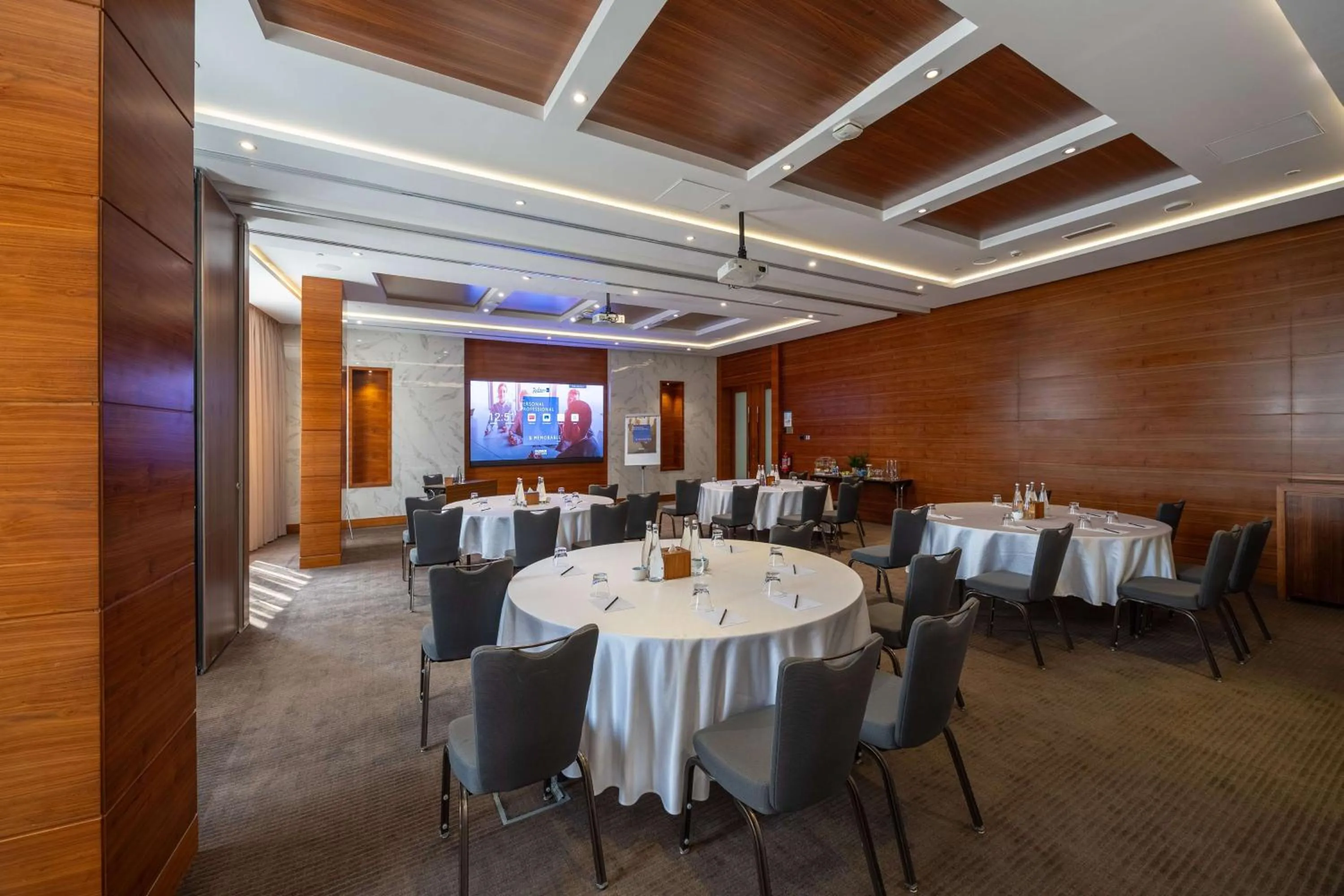 Meeting/conference room in Radisson Blu Hotel, Dubai Waterfront