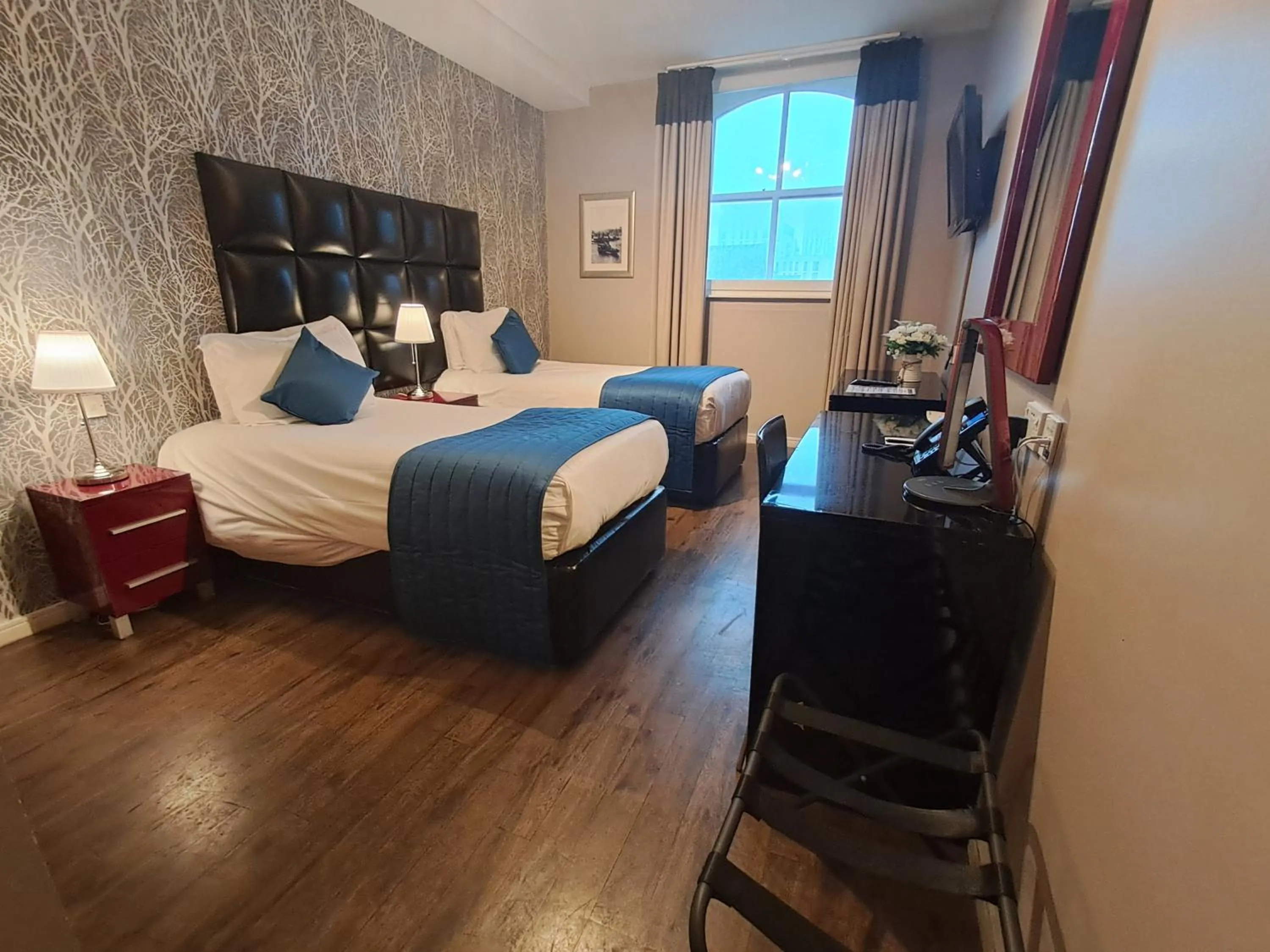 Bedroom, Bed in The Royal Hotel Cardiff