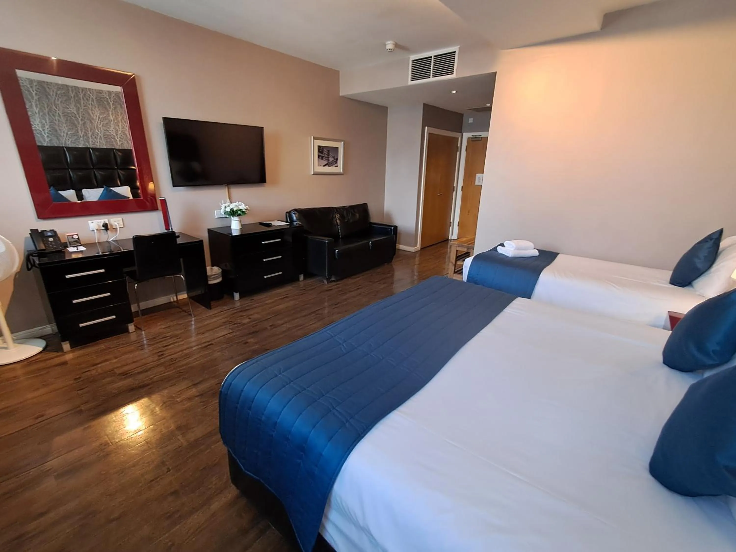 Bedroom, Bed in The Royal Hotel Cardiff