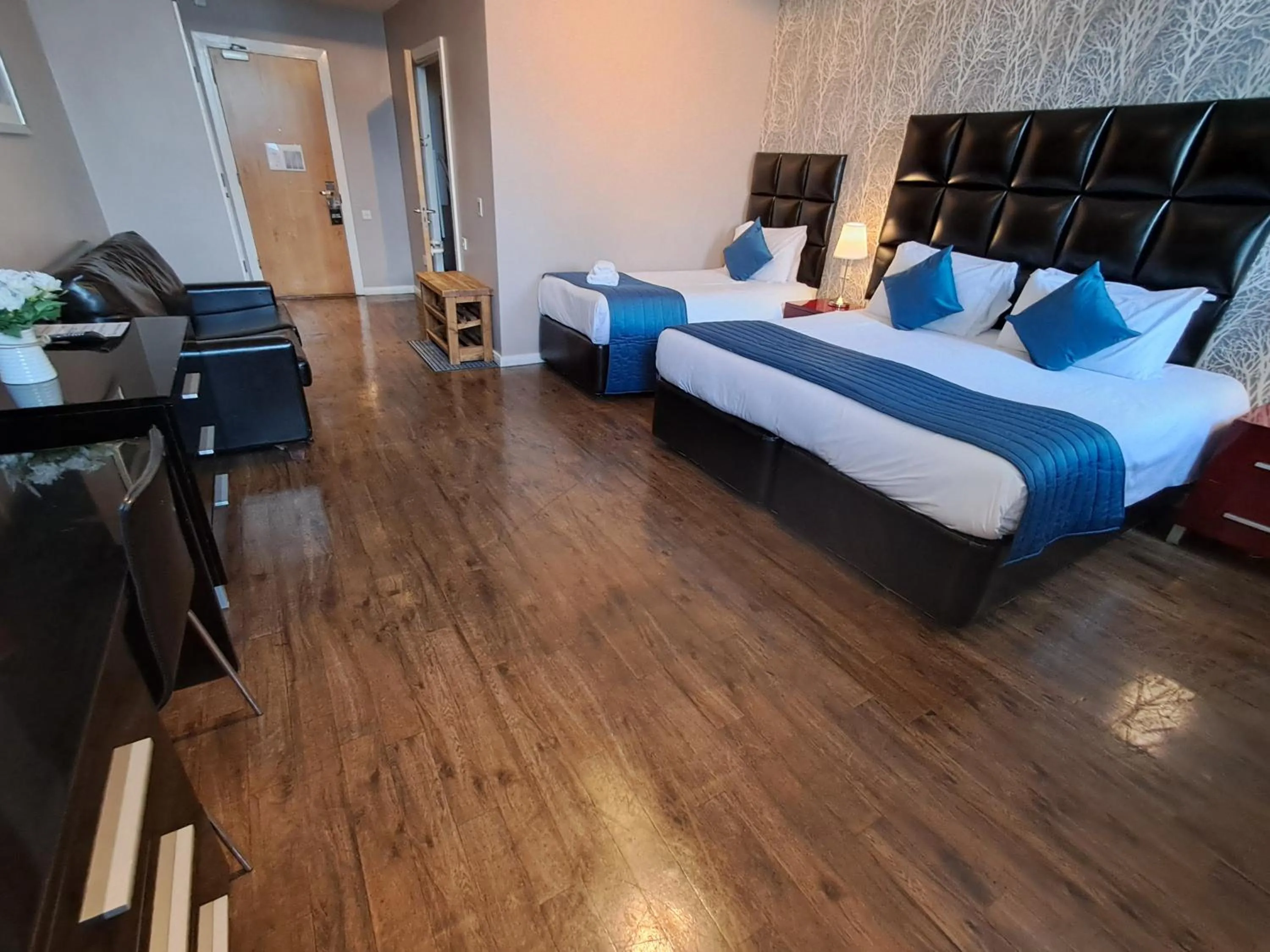 Bedroom, Bed in The Royal Hotel Cardiff