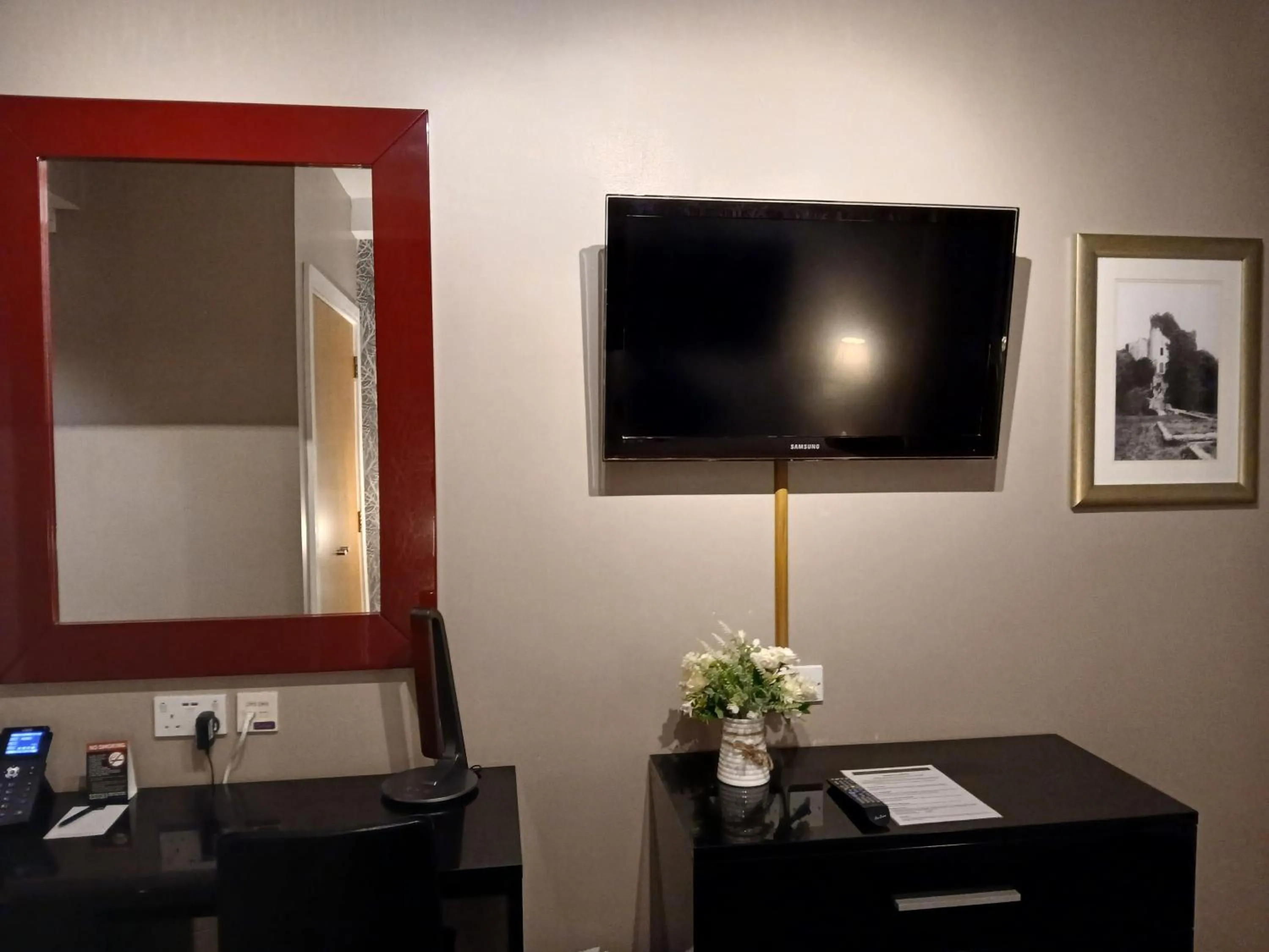 TV and multimedia in The Royal Hotel Cardiff