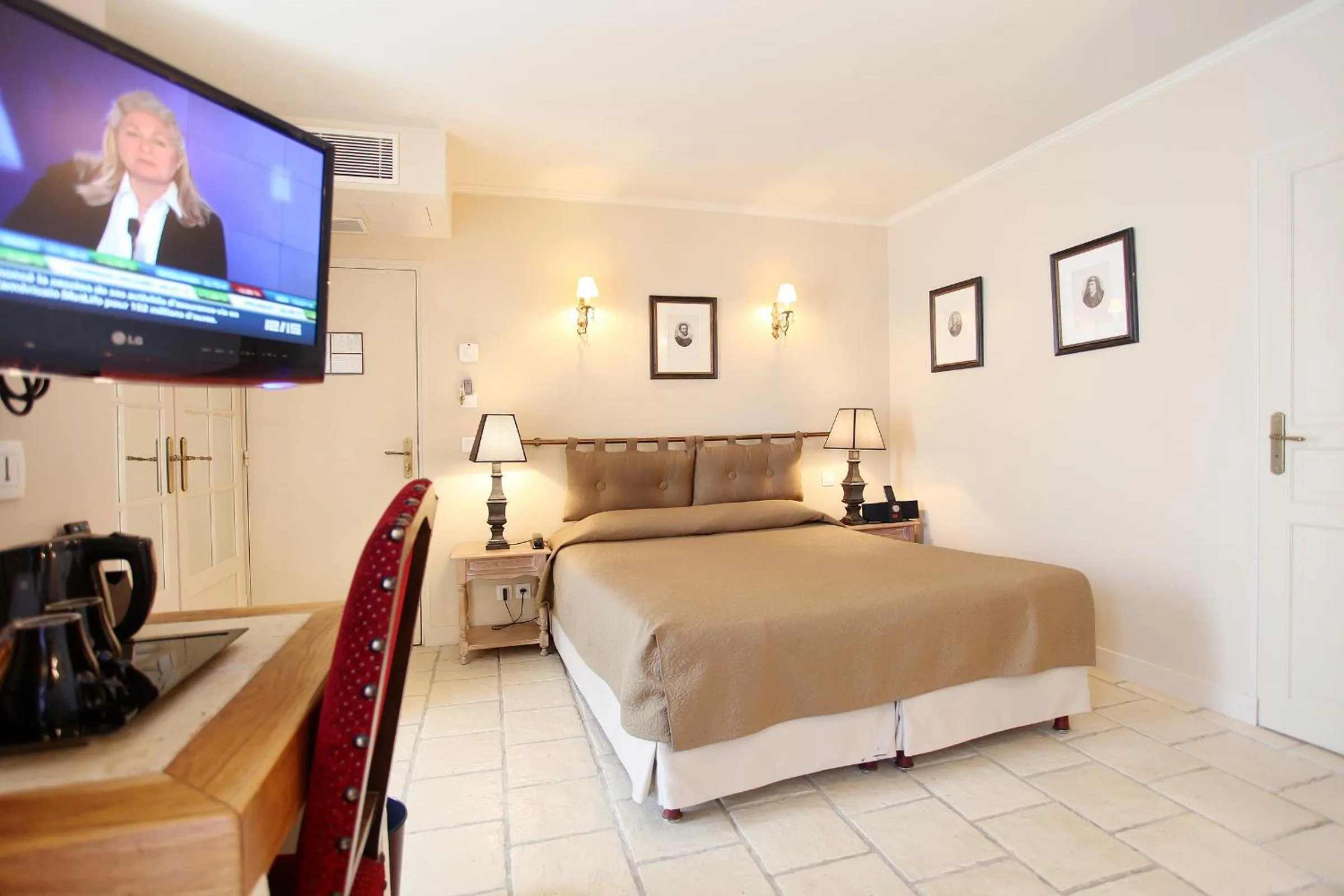 Bed in Hotel Albe Bastille