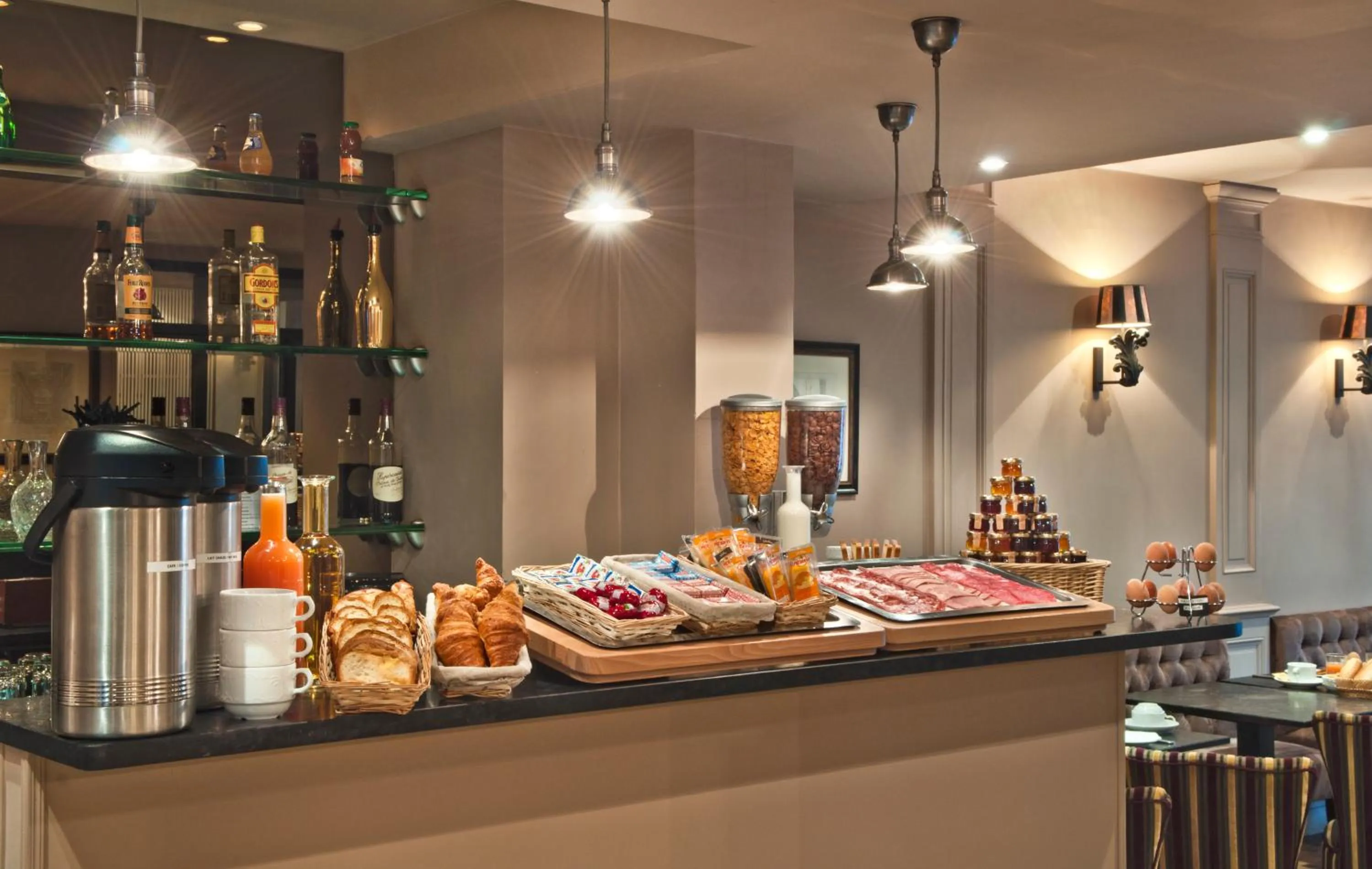 Food in Hotel Albe Bastille