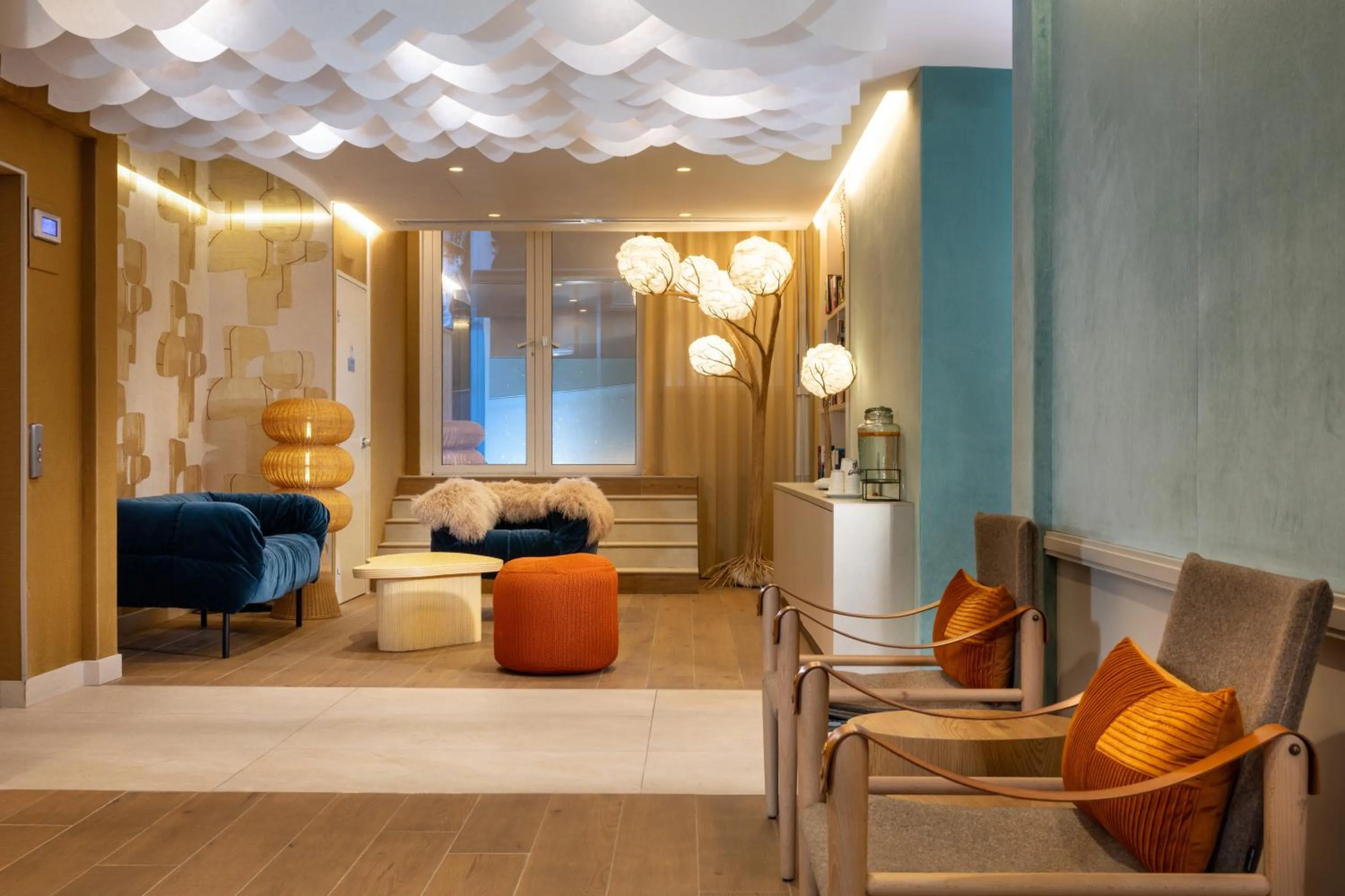 Lobby or reception in Paris Bastille