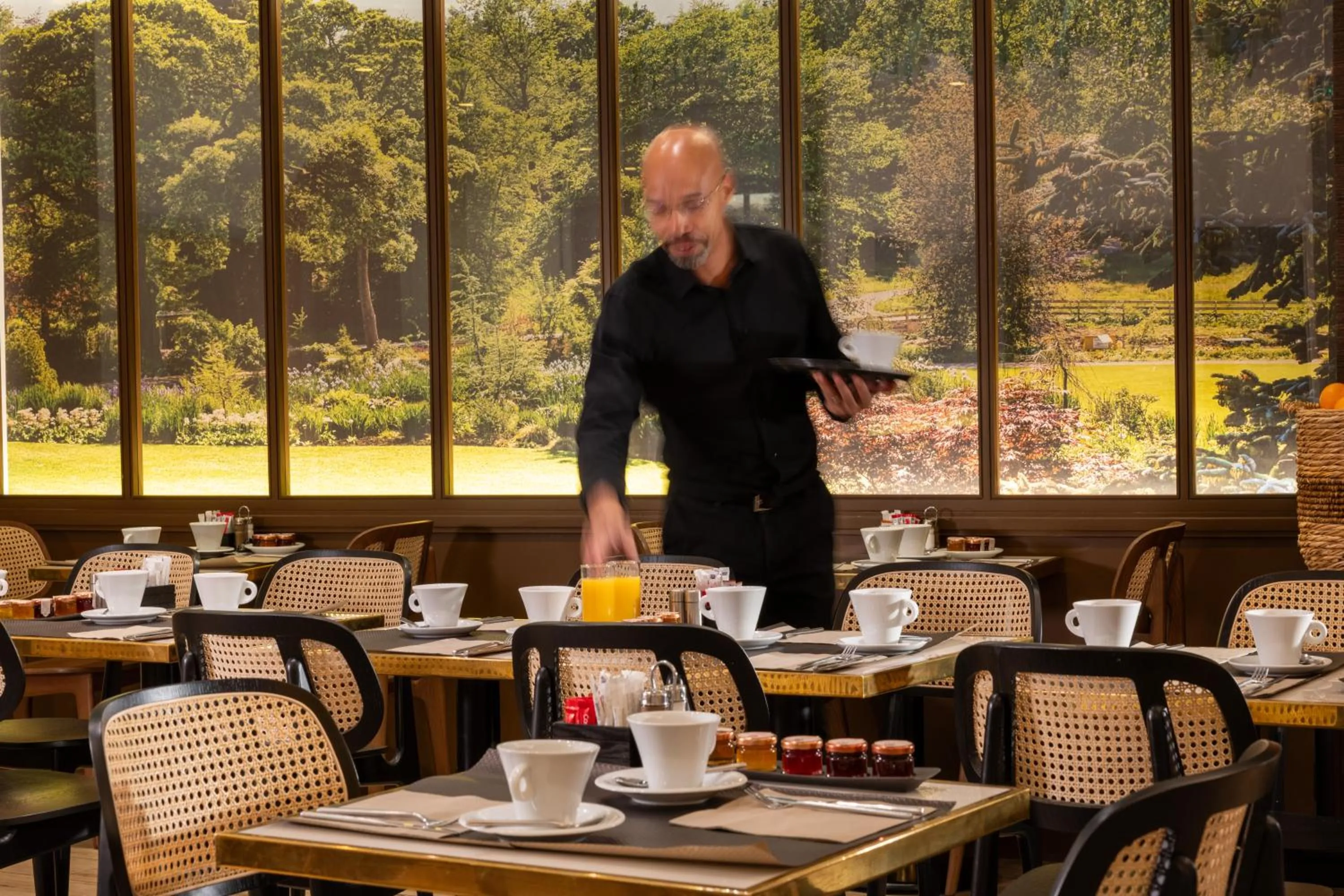 Buffet breakfast in Paris Bastille