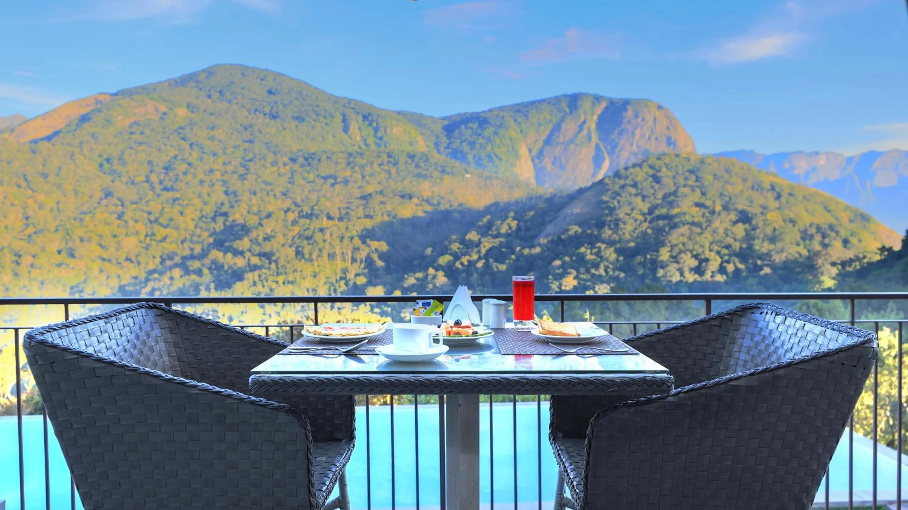 Breakfast in Shola Crown Resort - Munnar