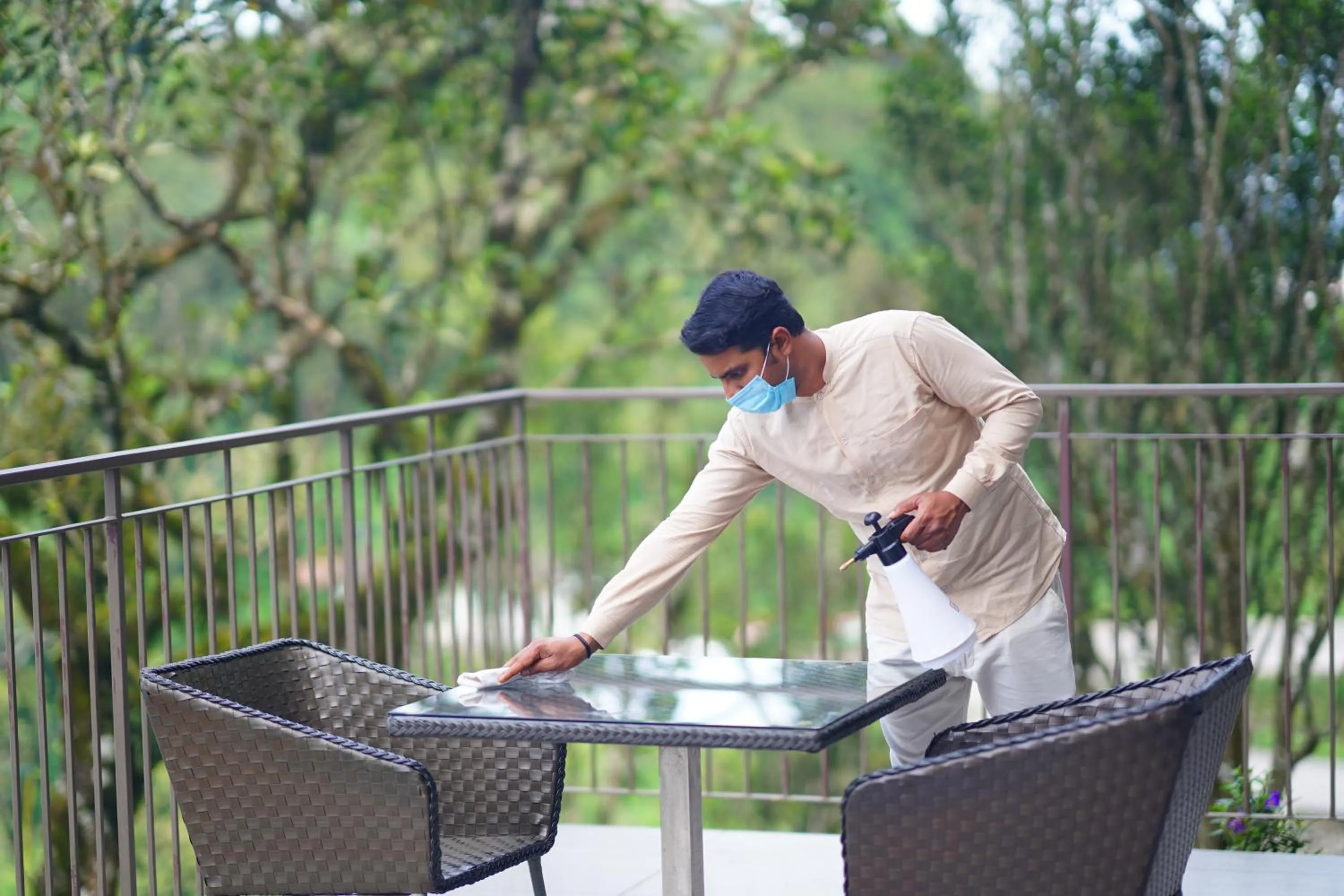 Restaurant/places to eat in Shola Crown Resort - Munnar