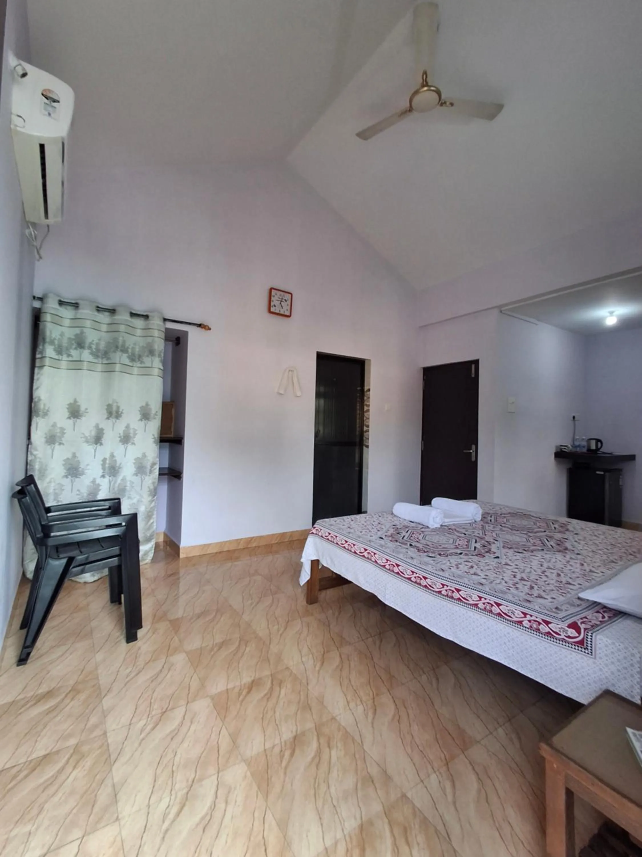 Lobo's Guesthouse