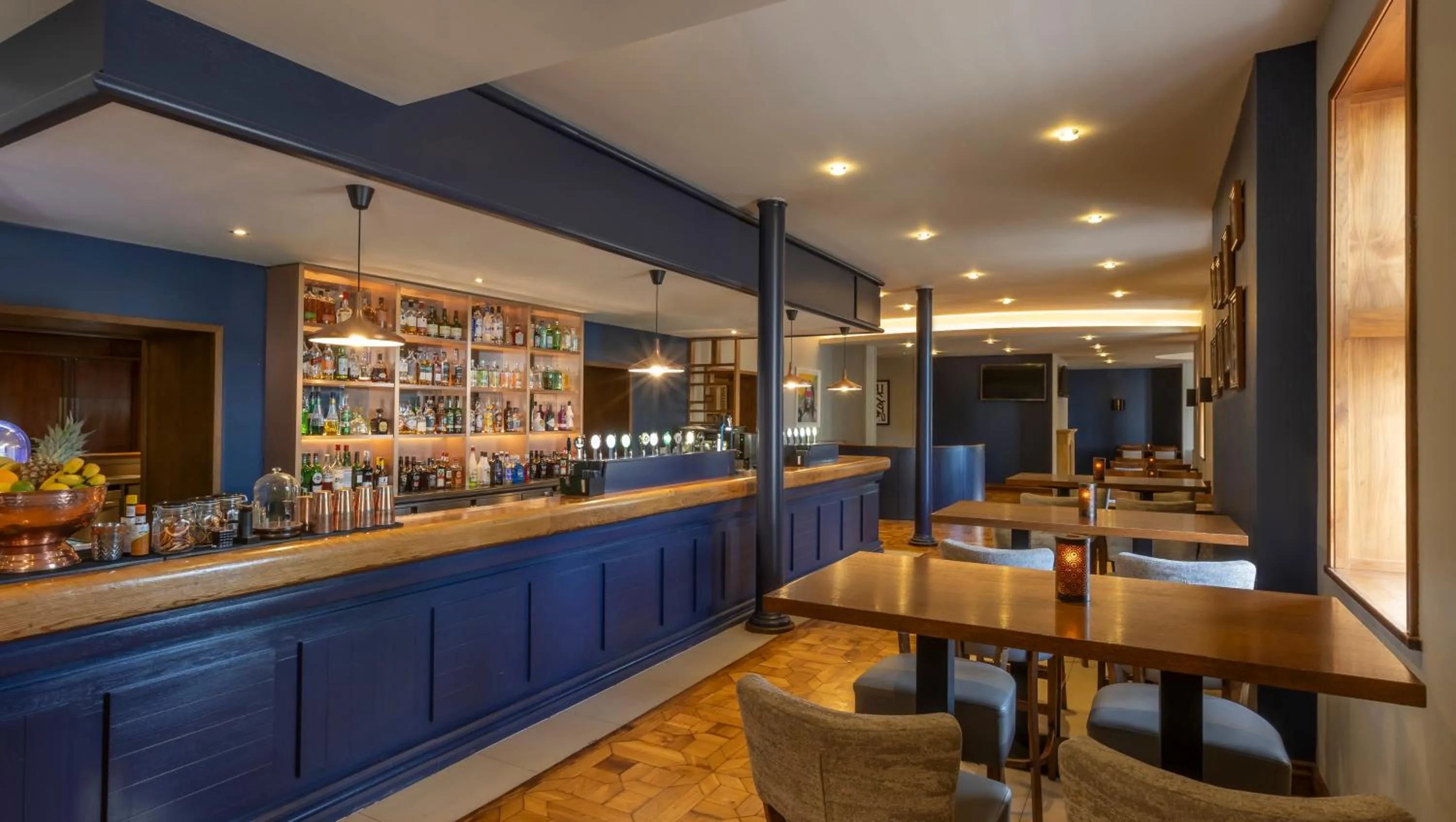 Lounge or bar in Clayton Hotel & Leisure Club Sligo