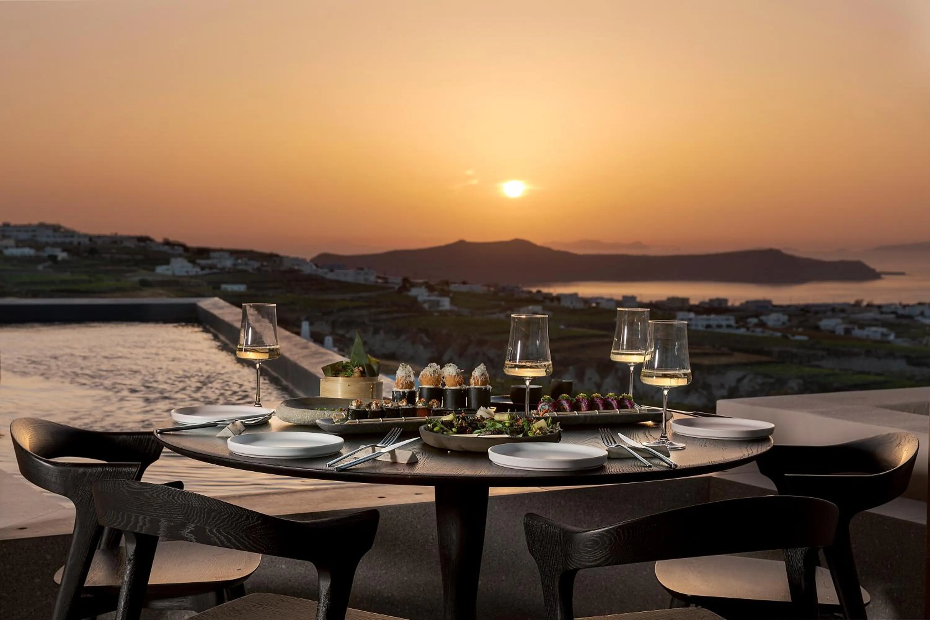 Food and drinks in North Santorini - A Luxury Spa Hotel
