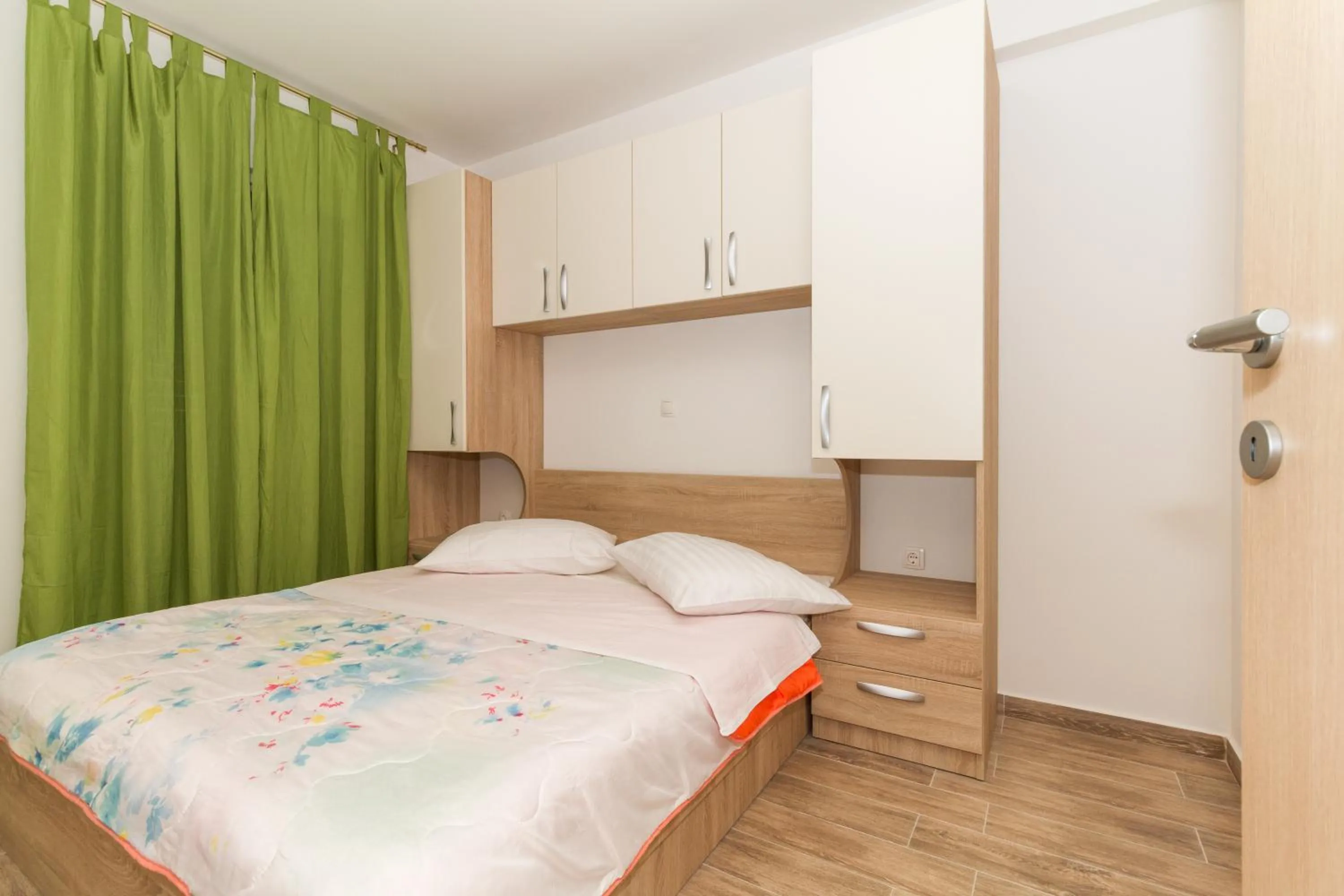 Bed in Apartments Villa-Ines Center