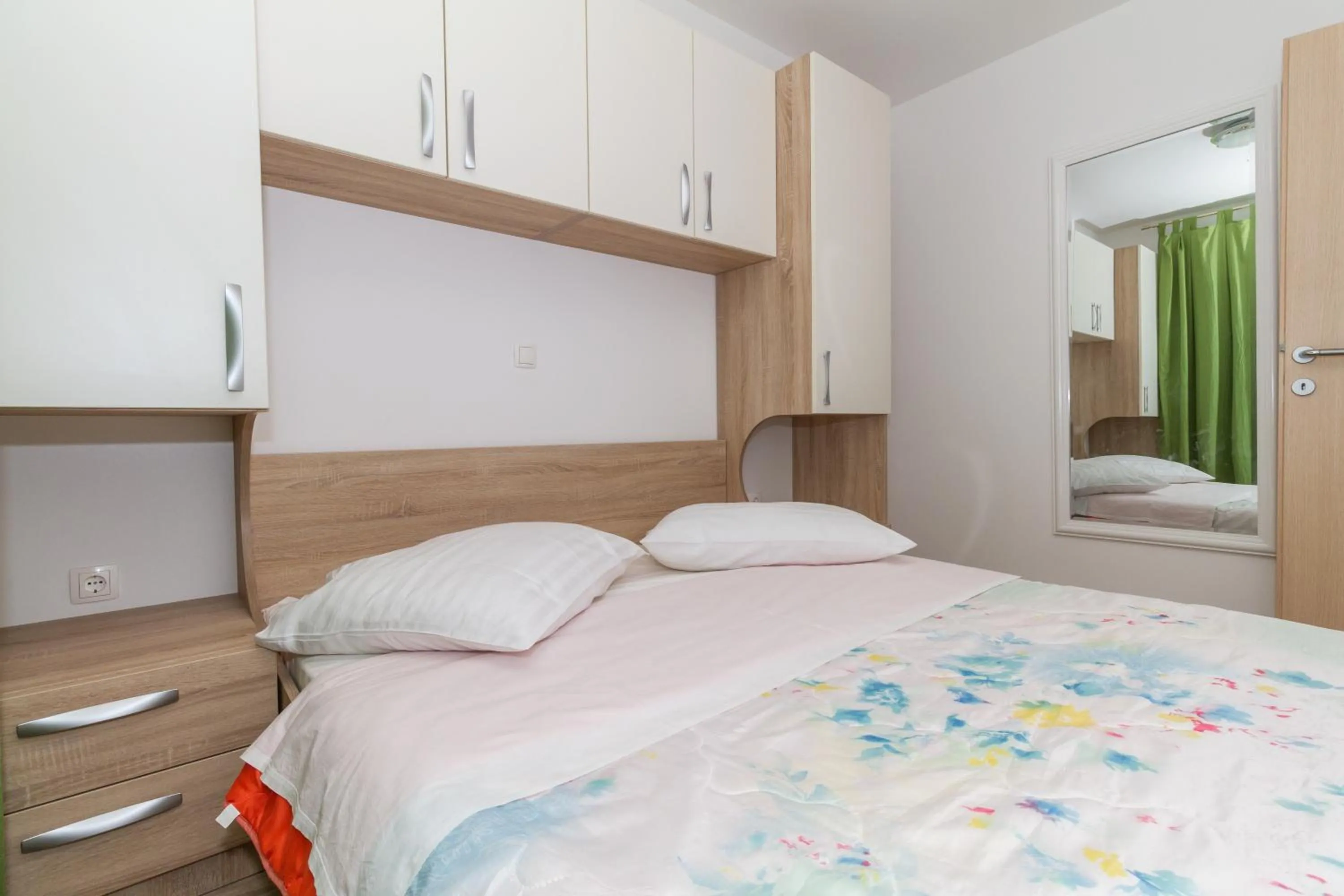 Bed in Apartments Villa-Ines Center