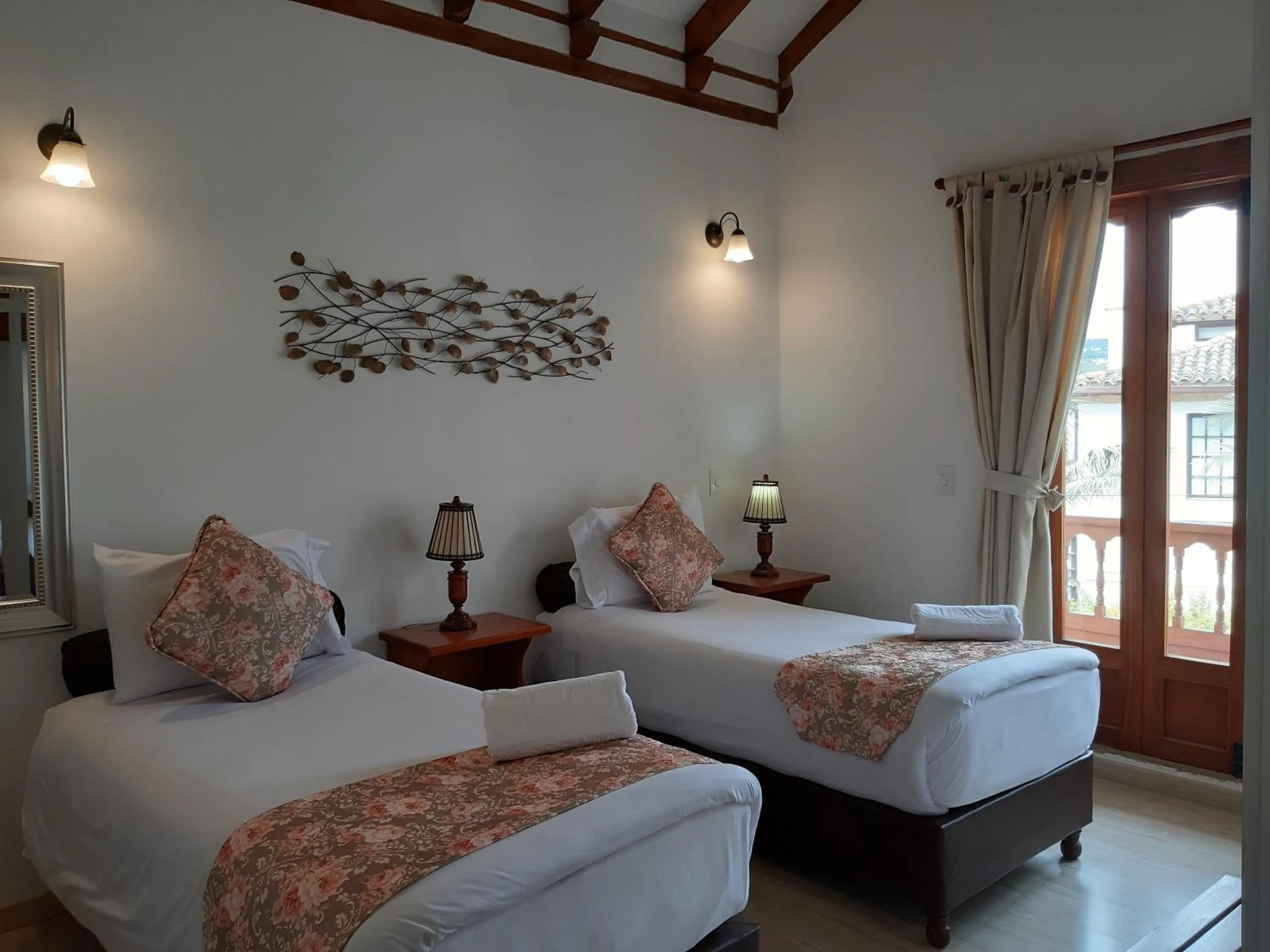 Bedroom, Bed in Hotel El Giro