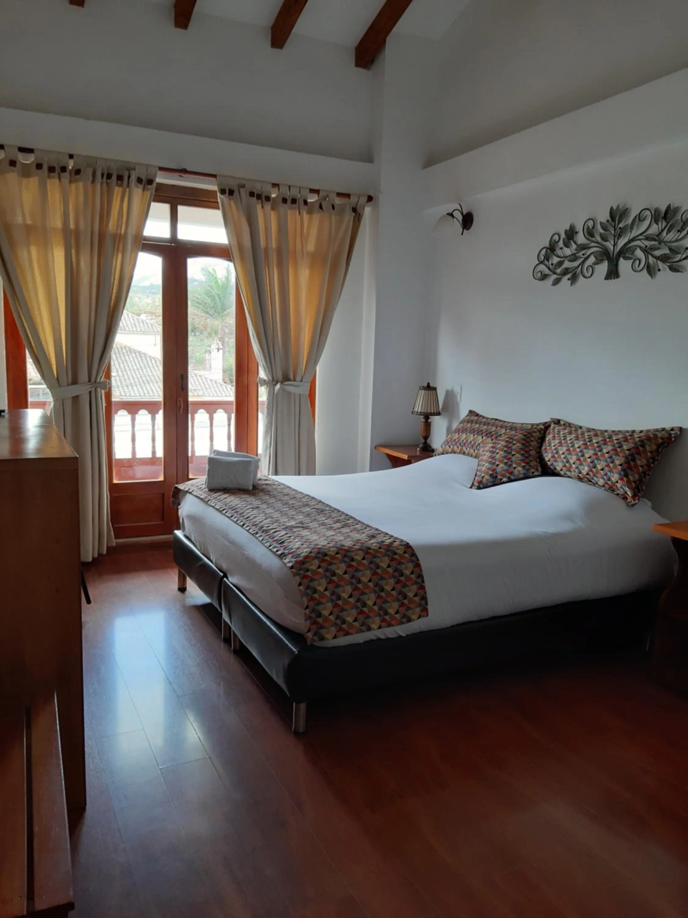 Property building, Bed in Hotel El Giro