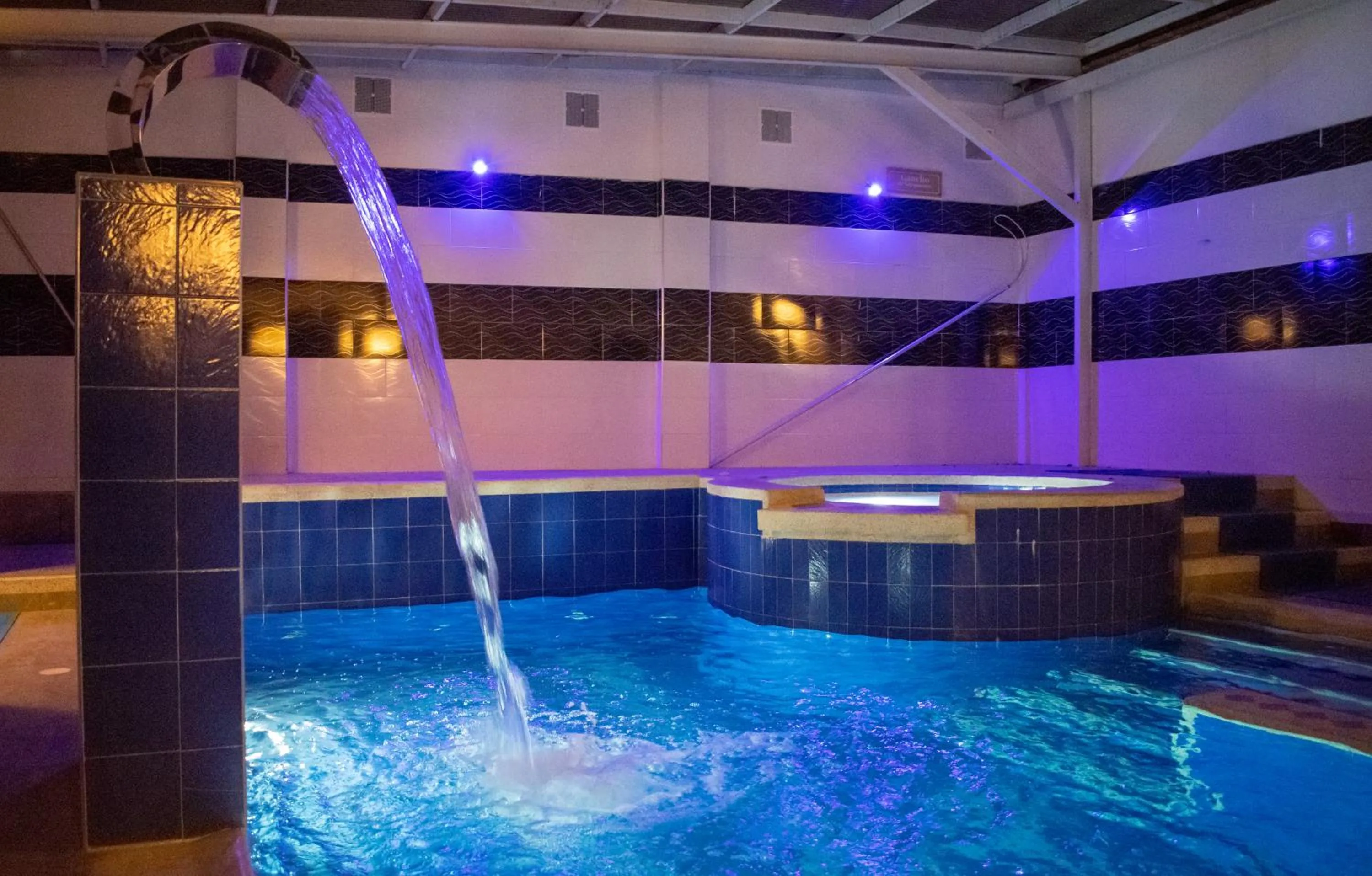 Swimming pool in Hotel El Giro