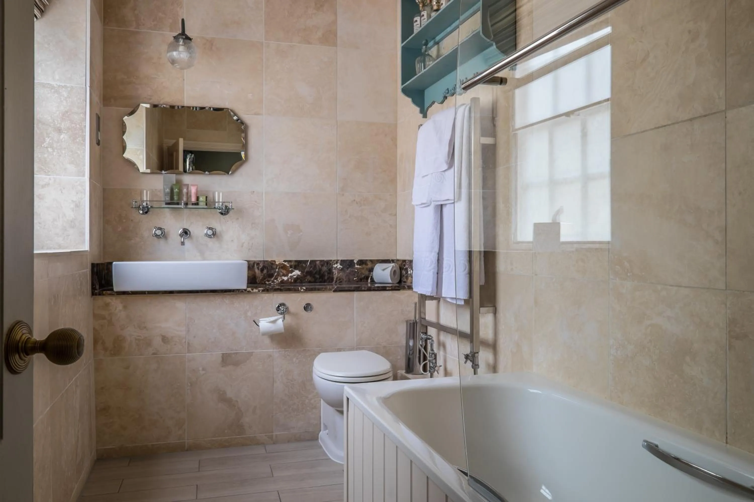 Bathroom in The Lamb Inn