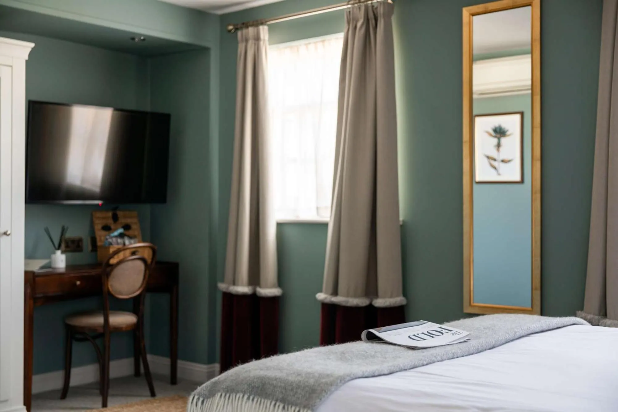 Bedroom, Bed in The Lamb Inn