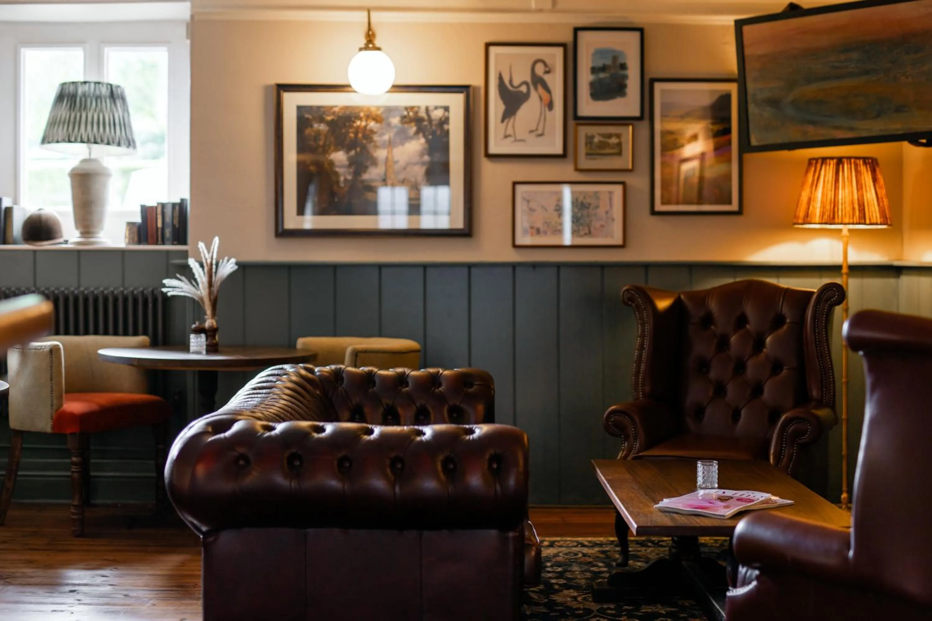 Lounge or bar in The Lamb Inn