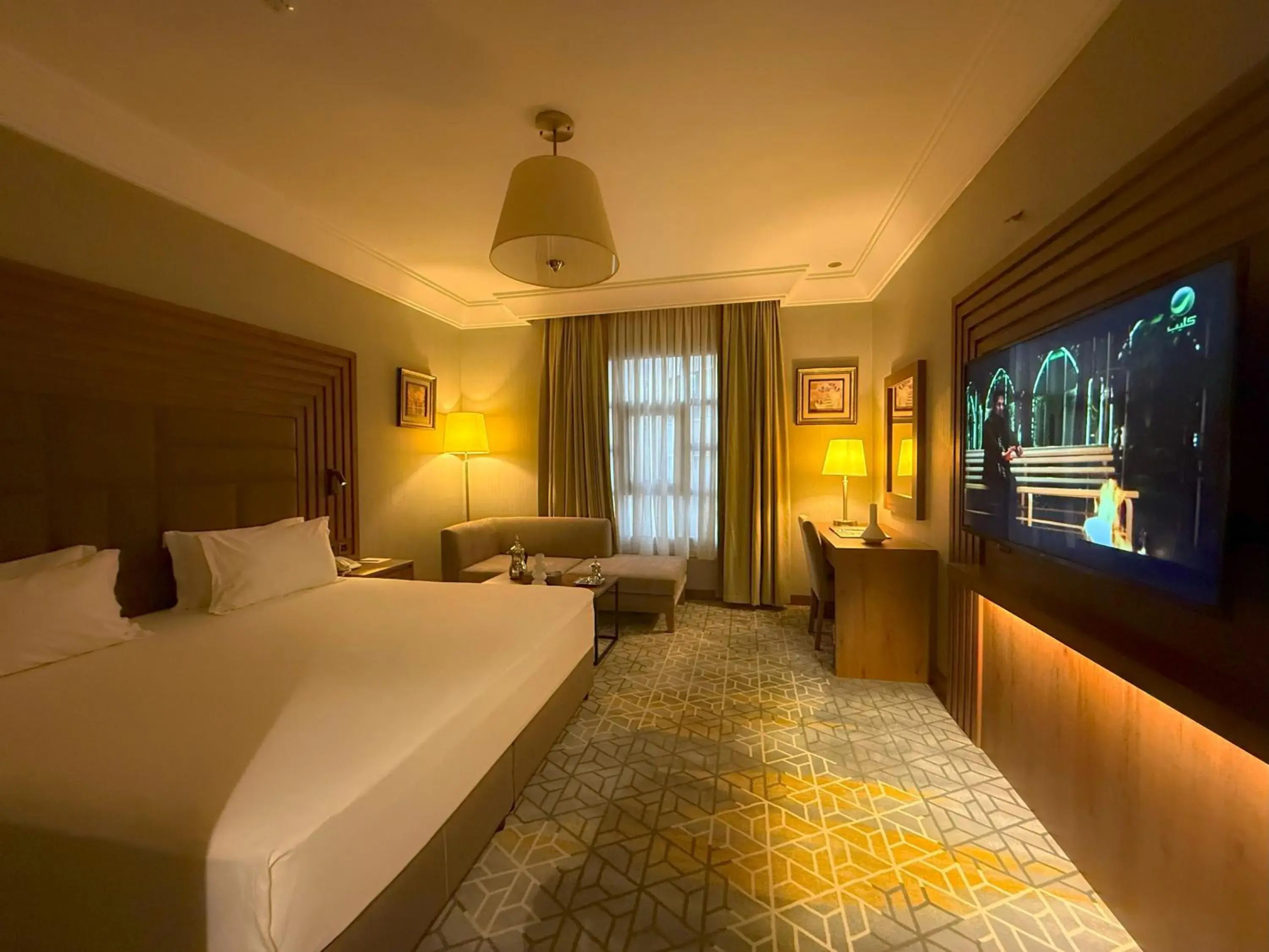 Double Room with Pool View in Crown Town Hotel Double Room with Pool View in Crown Town Hotel