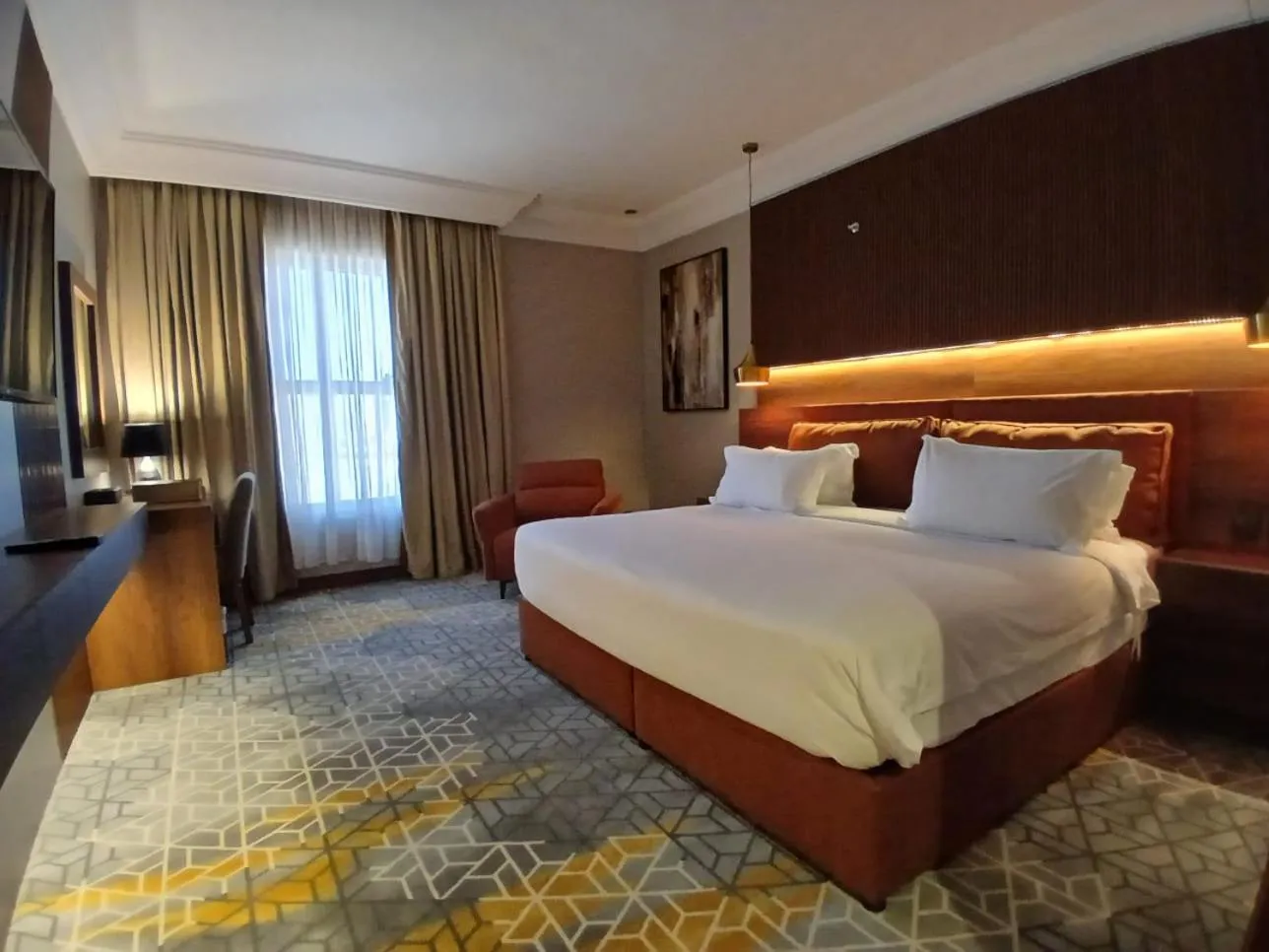 Bedroom, Bed in Crown Town Hotel