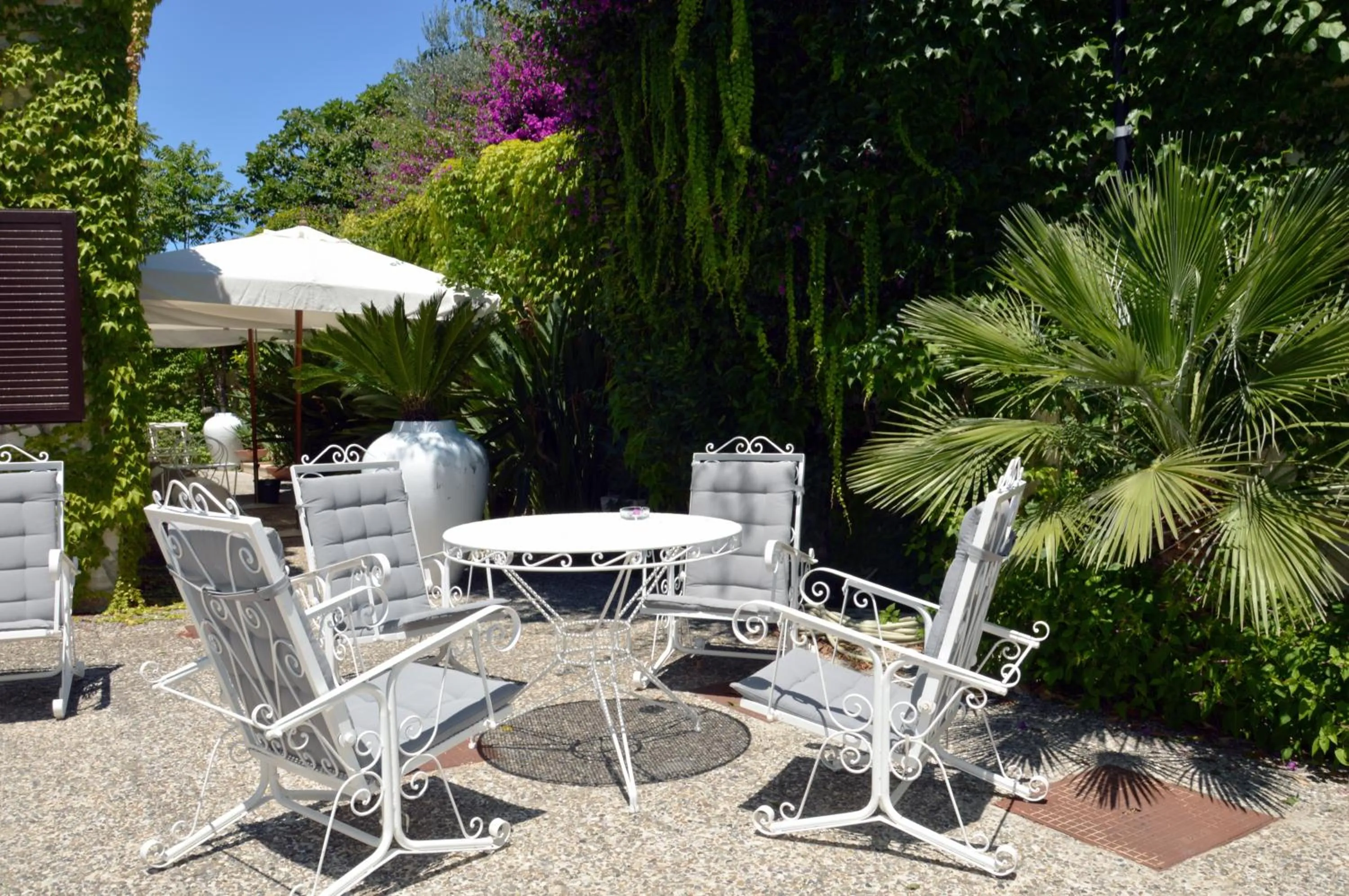 Garden view in Dimora San Bartolomeo