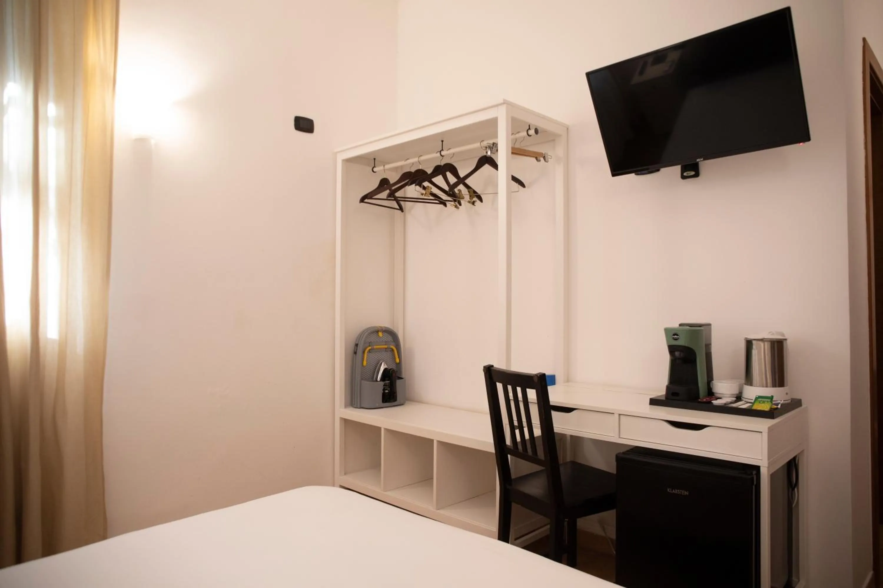 TV and multimedia, Bed in Dimora San Bartolomeo