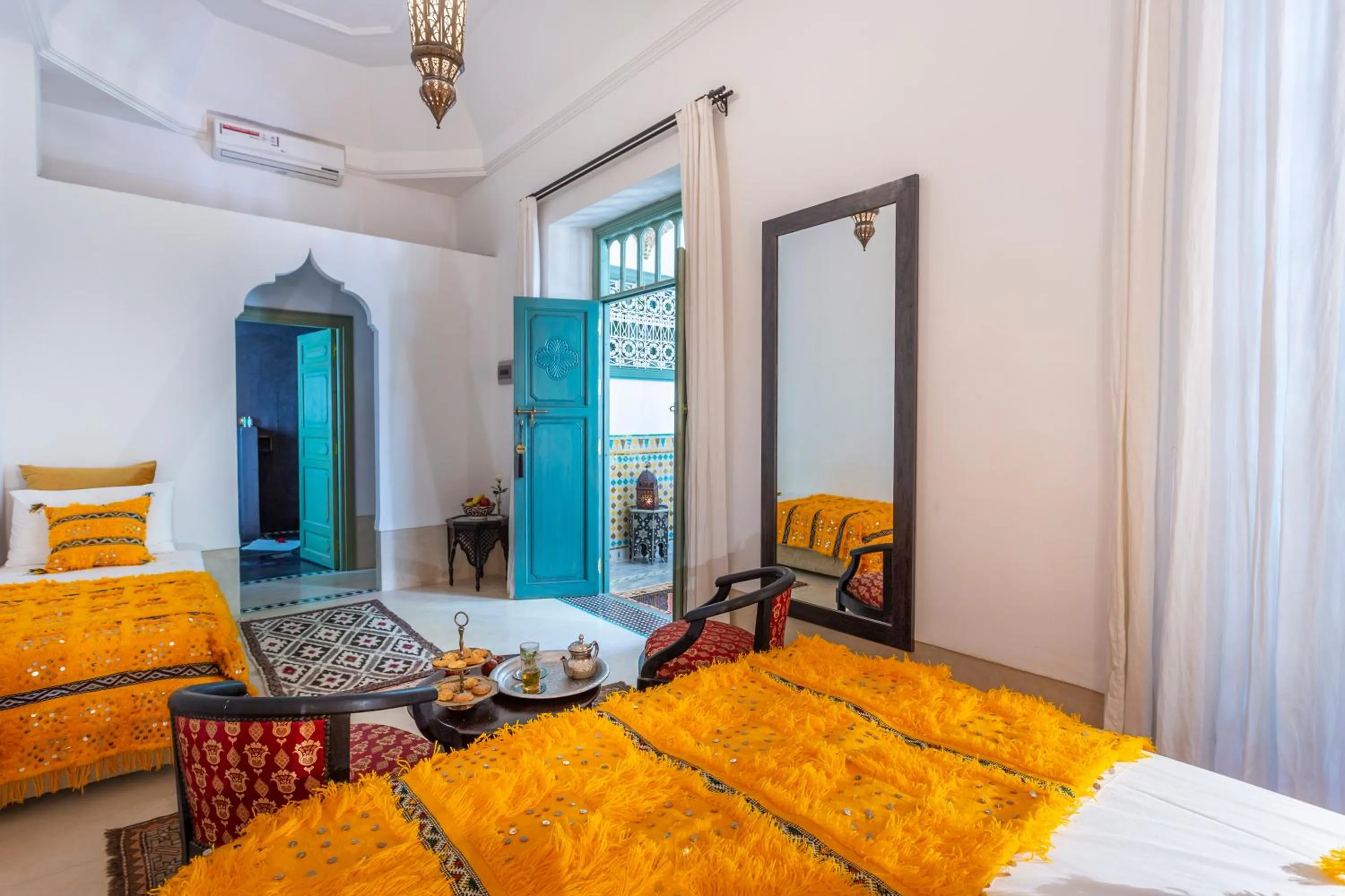 Photo of the whole room, Bed in Riad Azahar