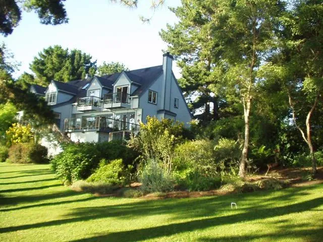 Property building in Lost Whale Inn