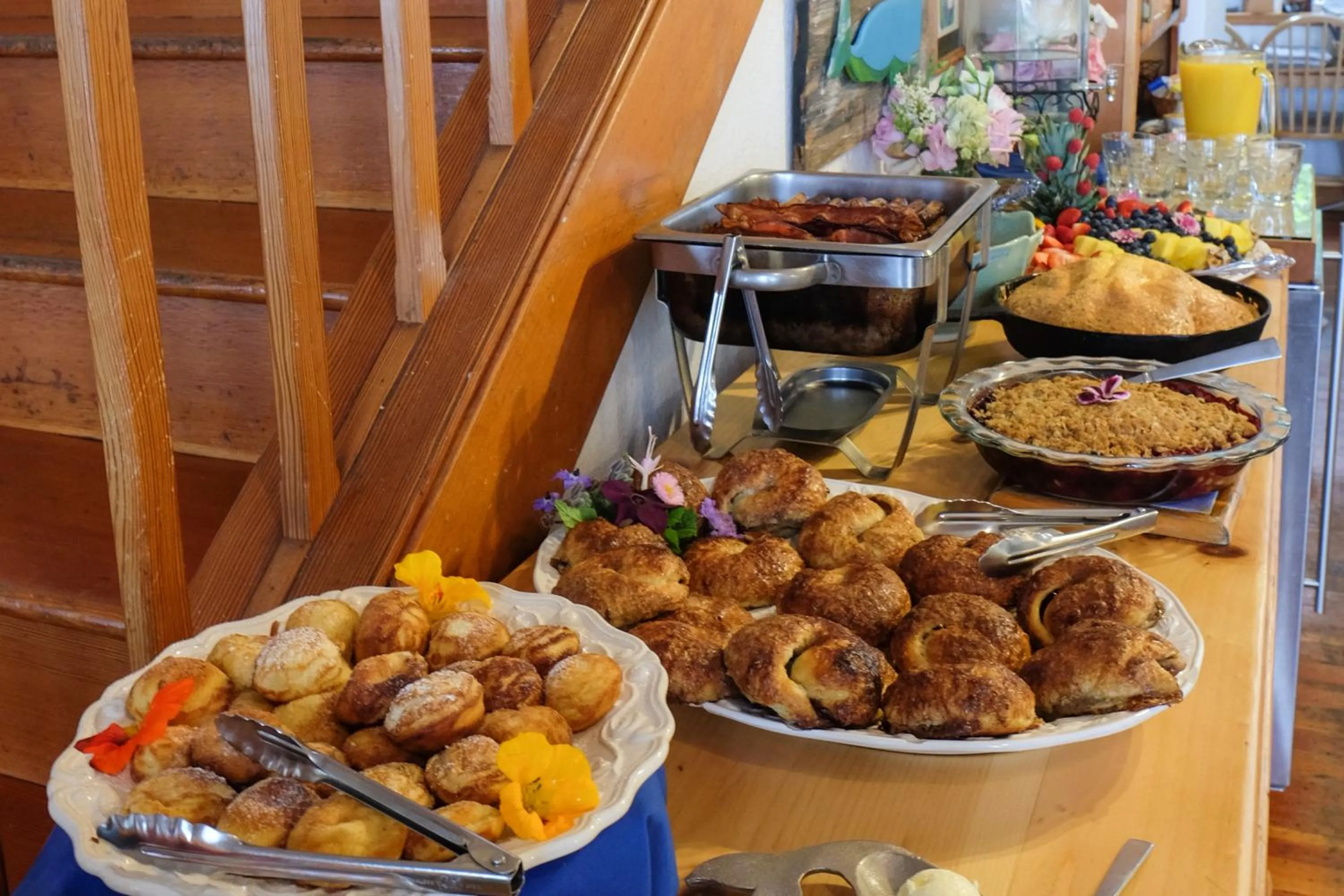 Breakfast in Lost Whale Inn